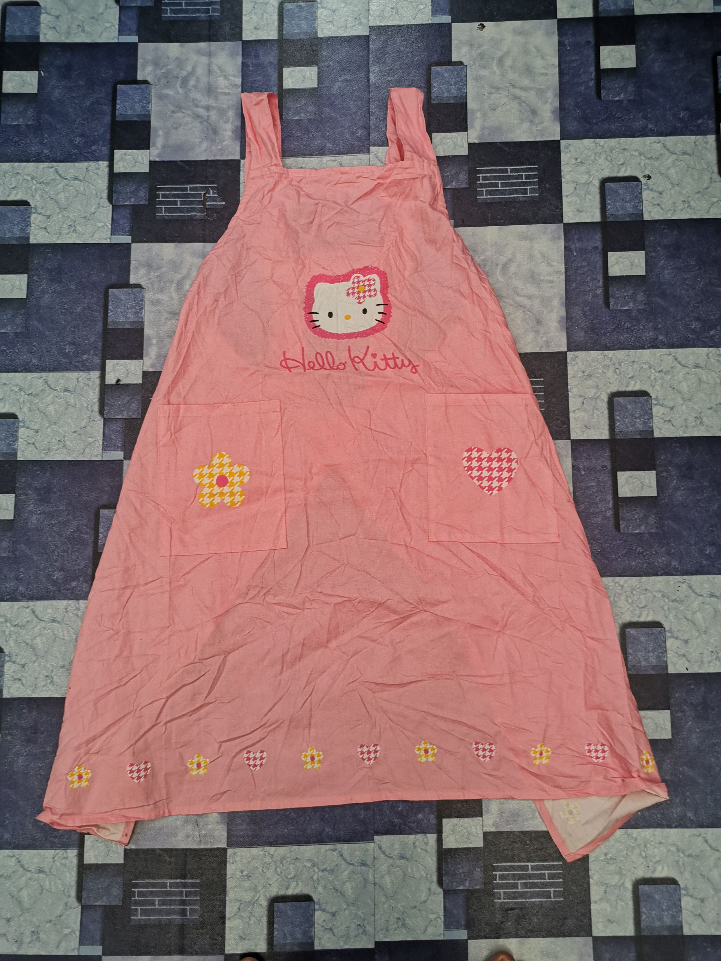 image of 76', 97' Prod. Cartoon Network Hello Kitty Apron, Men's