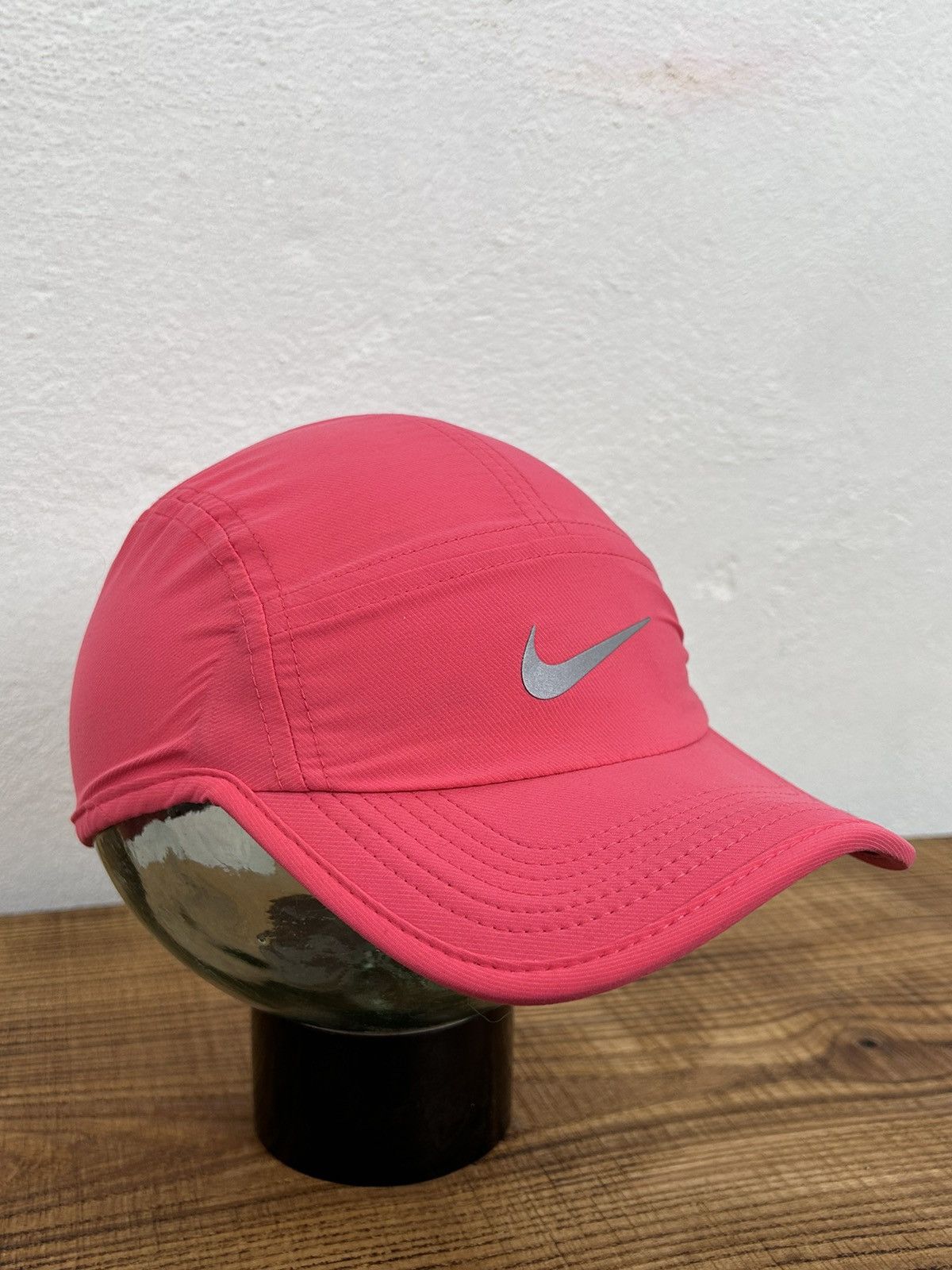 Nike Nike AW84 Dri-Fit 5 Panel Reflective Swoosh Cap In Pink