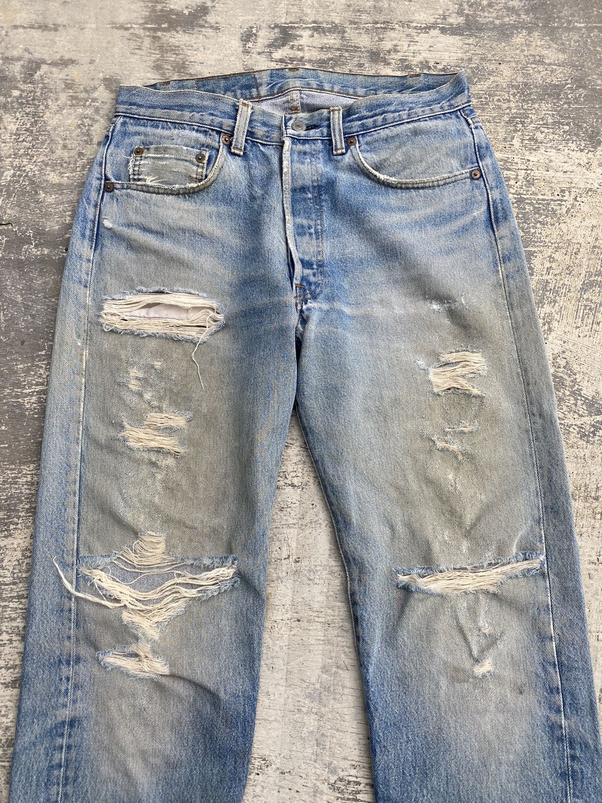 Levi's VINTAGE 80S LEVIS 501 DISTRESSED COWBOY MUD WASH GORPCORE Size US 30 / EU 46 - 2 Thumbnail