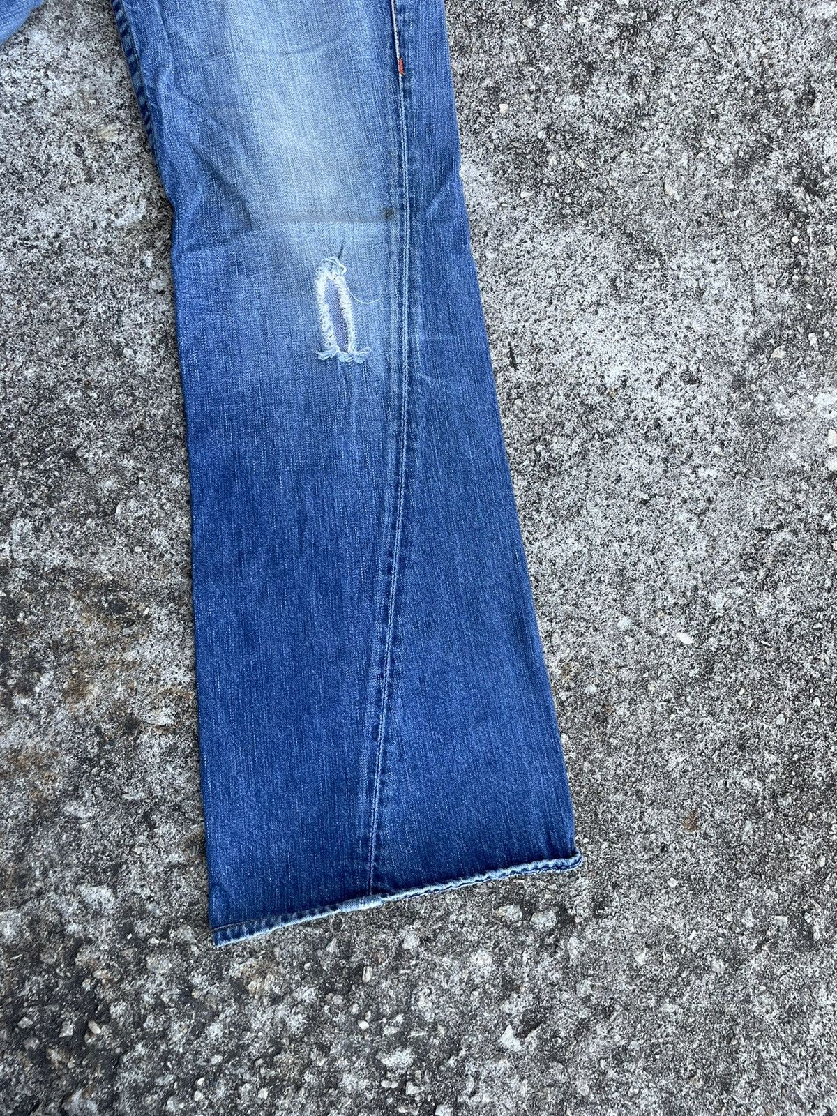 True Religion Flare Jeans True Religion Distressed Boot Cut Size US 32 / EU 48 - 6 Thumbnail