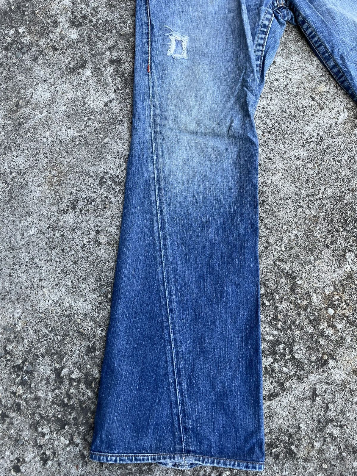 True Religion Flare Jeans True Religion Distressed Boot Cut Size US 32 / EU 48 - 7 Thumbnail