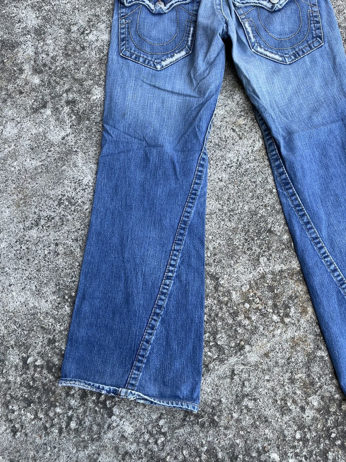 True Religion Flare Jeans True Religion Distressed Boot Cut Size US 32 / EU 48 - 13 Thumbnail
