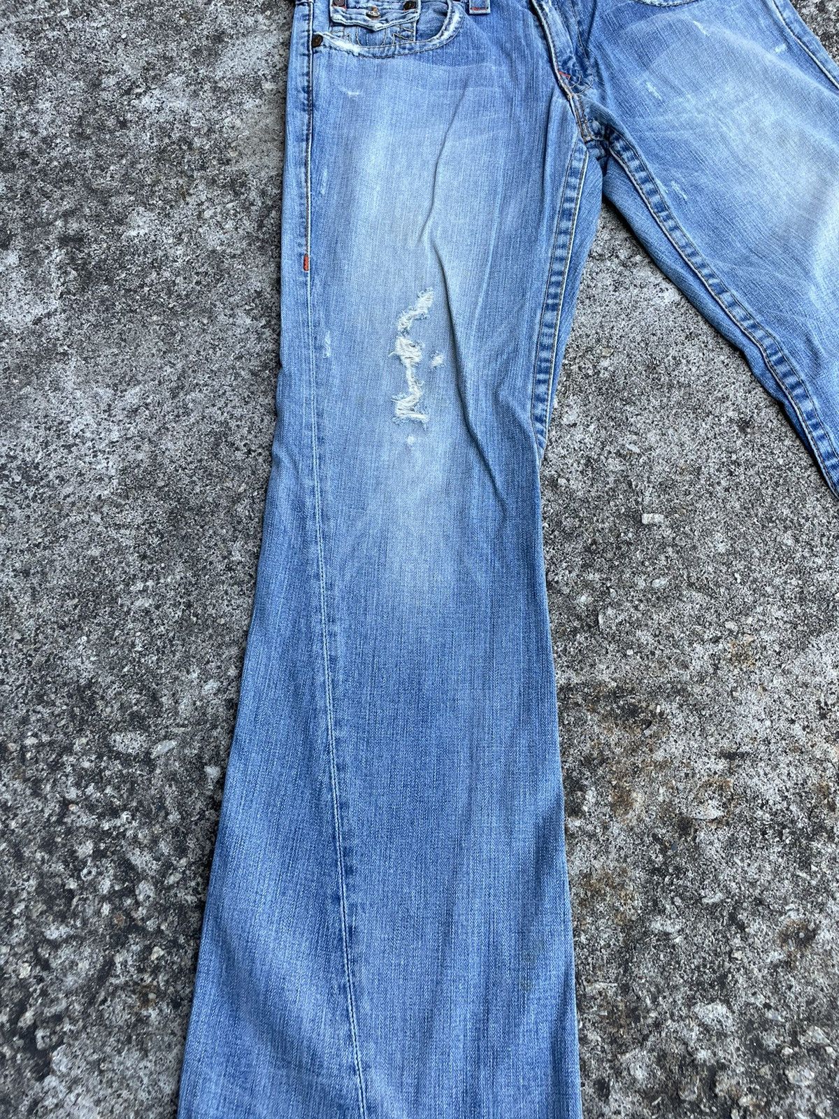 True Religion Flare Jeans True Religion Distressed Boot Cut Size US 31 - 8 Thumbnail