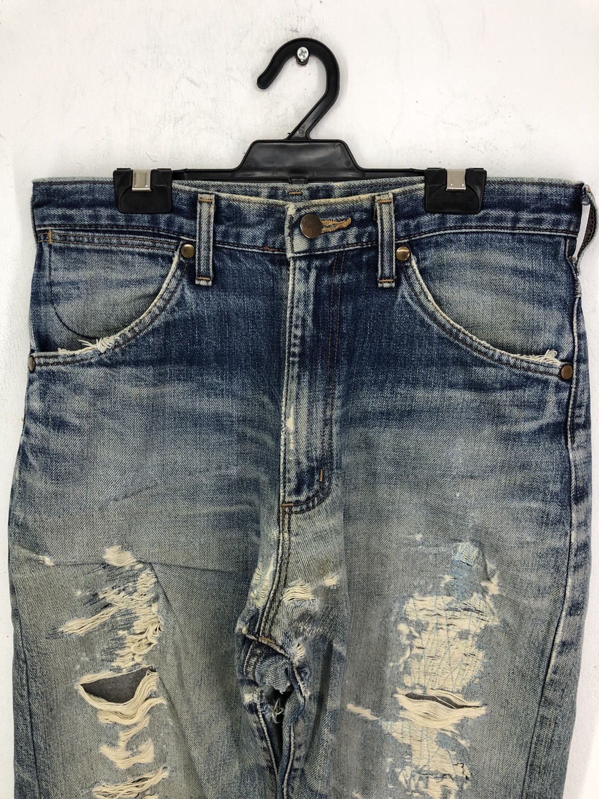 Wrangler Vintage Wrangler Distressed Thrashed Faded Blue Jeans Size US 30 / EU 46 - 4 Thumbnail