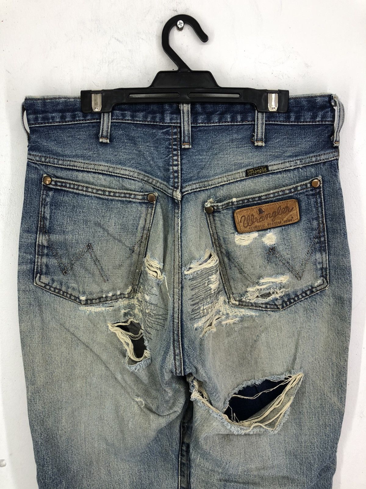 Wrangler Vintage Wrangler Distressed Thrashed Faded Blue Jeans Size US 30 / EU 46 - 15 Thumbnail