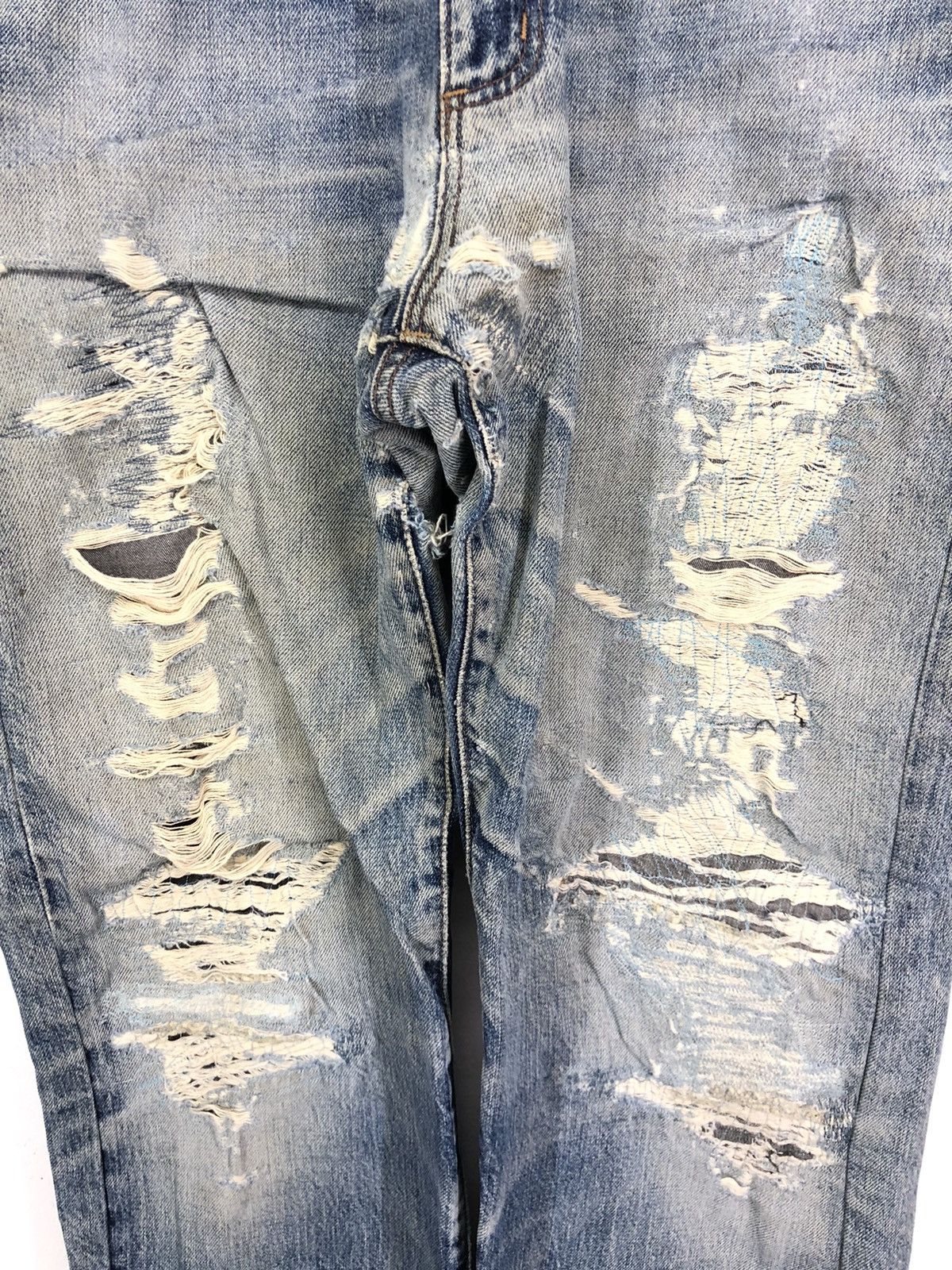 Wrangler Vintage Wrangler Distressed Thrashed Faded Blue Jeans Size US 30 / EU 46 - 5 Thumbnail