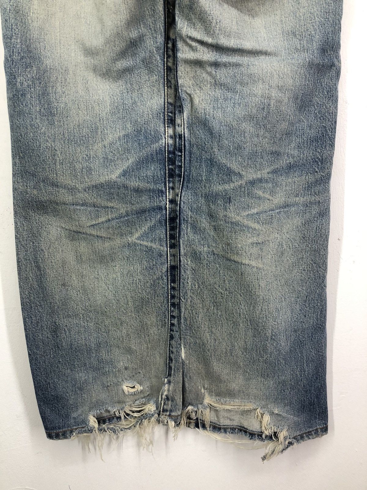 Wrangler Vintage Wrangler Distressed Thrashed Faded Blue Jeans Size US 30 / EU 46 - 19 Thumbnail