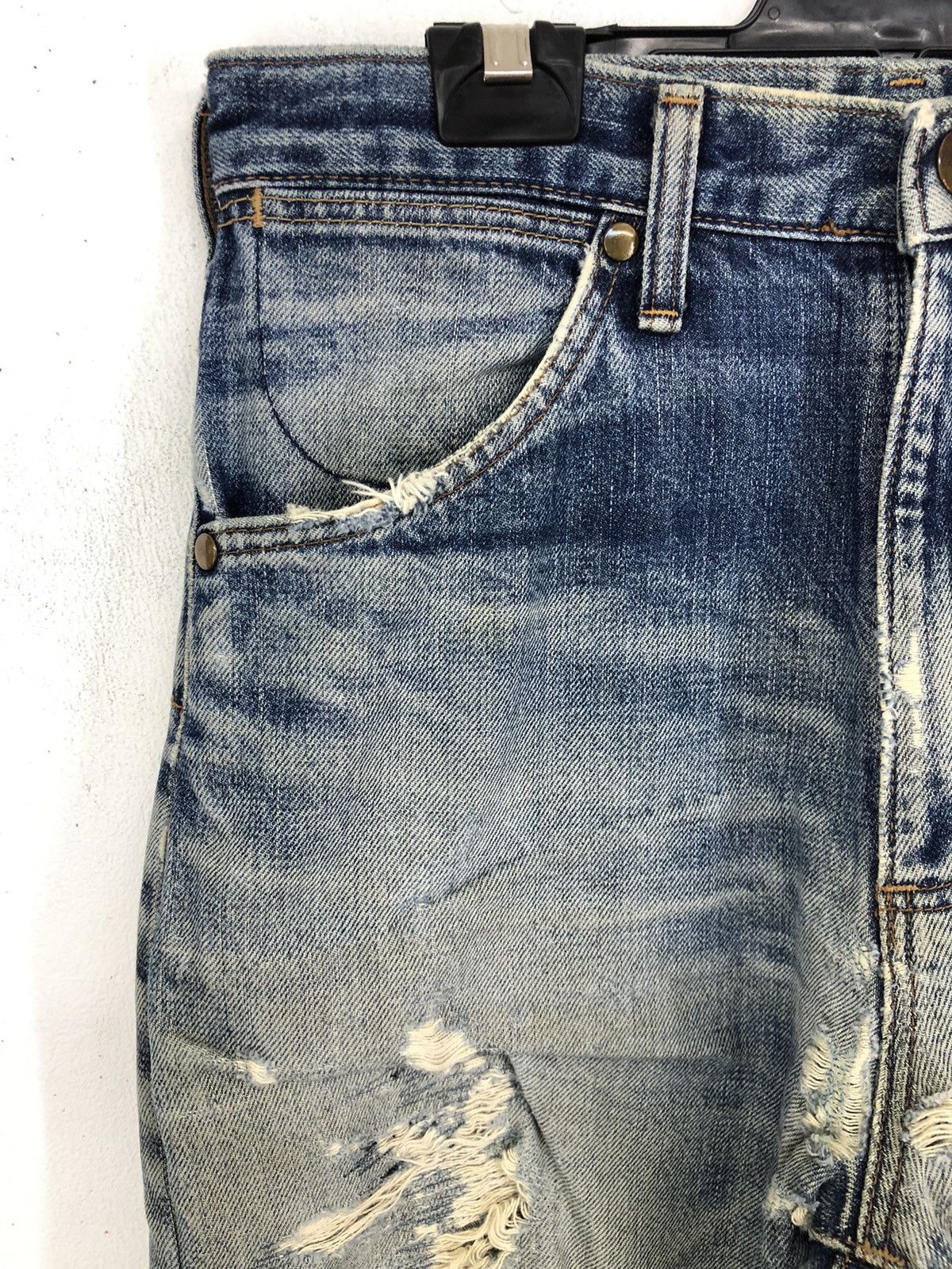 Wrangler Vintage Wrangler Distressed Thrashed Faded Blue Jeans Size US 30 / EU 46 - 9 Thumbnail