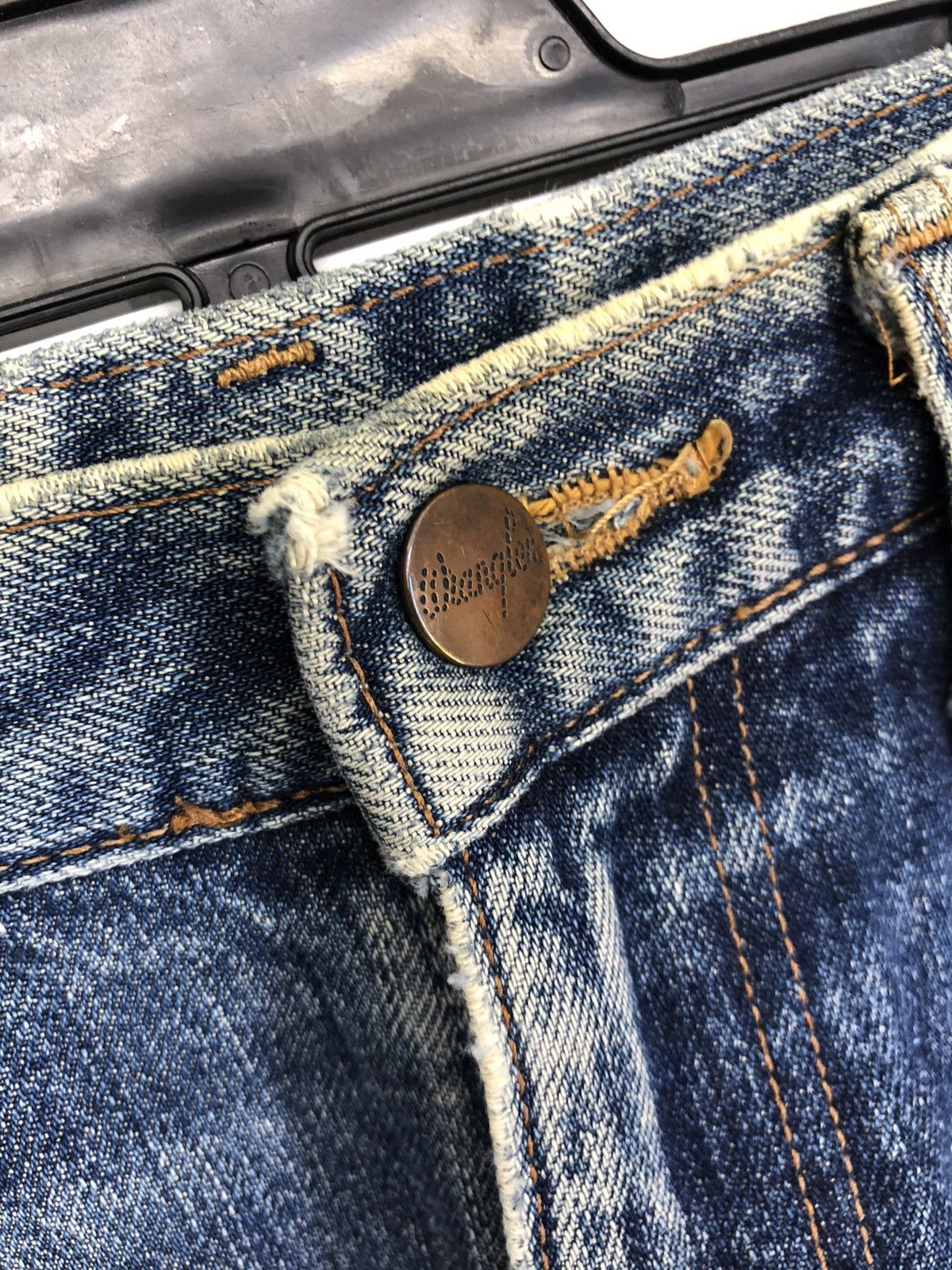 Wrangler Vintage Wrangler Distressed Thrashed Faded Blue Jeans Size US 30 / EU 46 - 11 Thumbnail