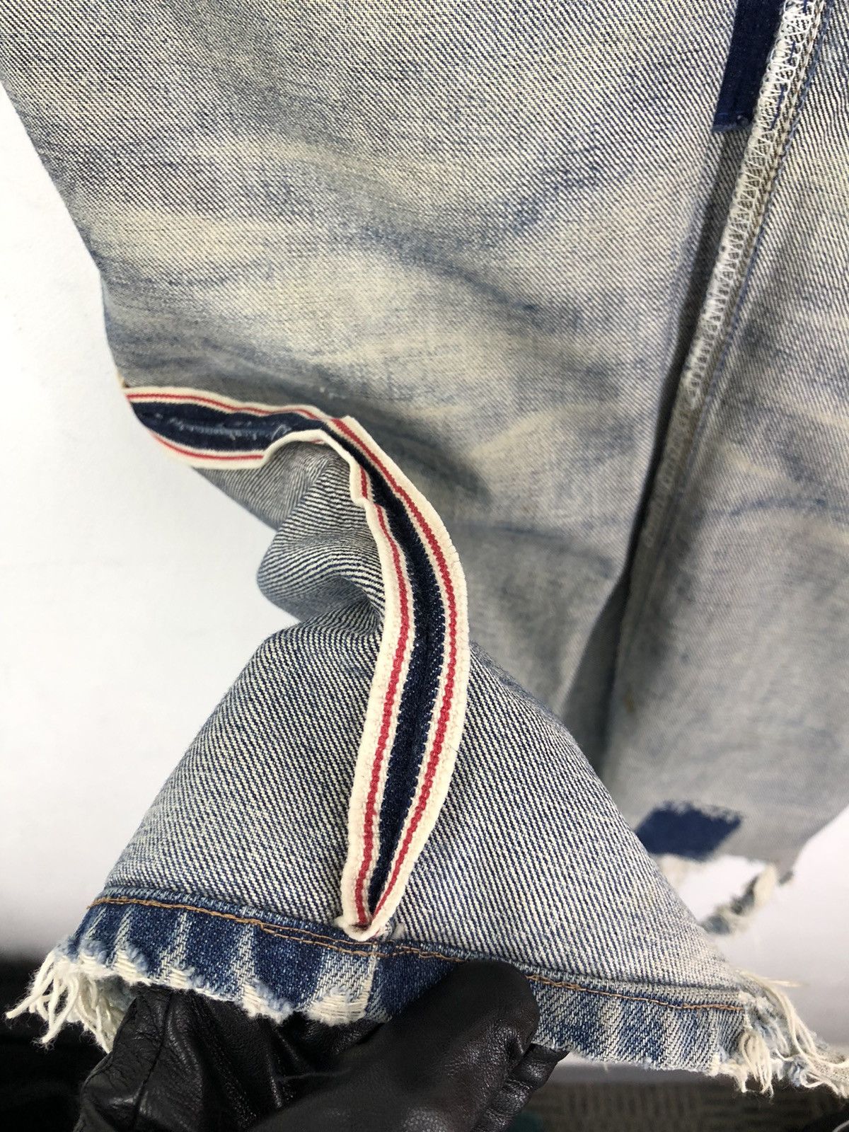 Wrangler Vintage Wrangler Distressed Thrashed Faded Blue Jeans Size US 30 / EU 46 - 24 Thumbnail