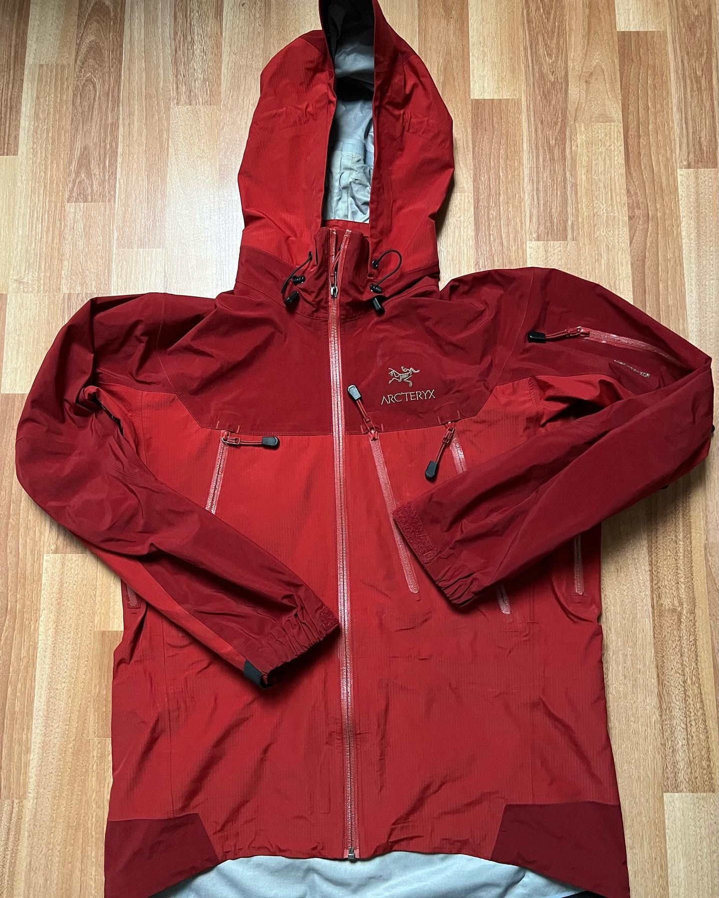 90's ARC'TERYX “THETA AR JACKET” dev.echoppes-web.clients.sdv.fr