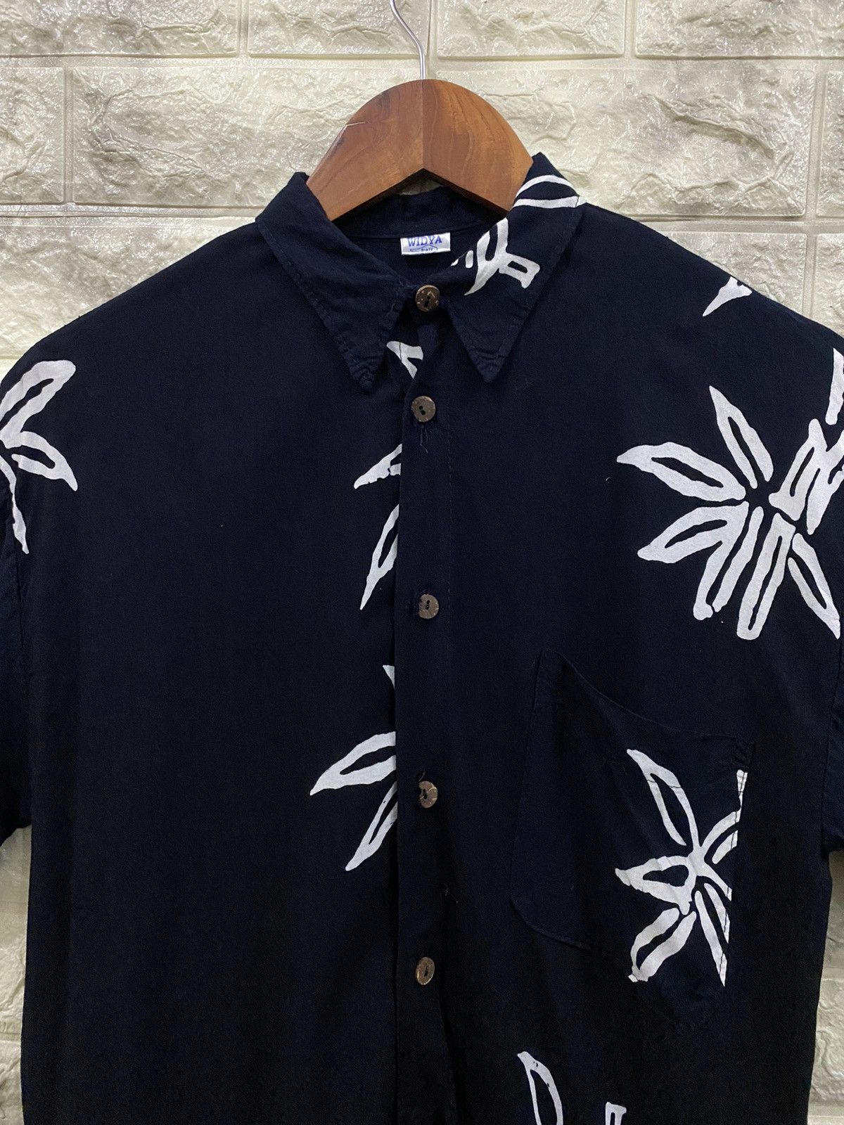 Japanese Brand Hawaiian Shirt Size US S / EU 44-46 / 1 - 3 Thumbnail