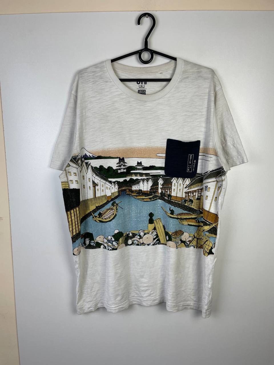 Uniqlo Uniqlo Hokusai Blue vintage t-shirt size XL Size US XL / EU 56 / 4 - 1 Thumbnail