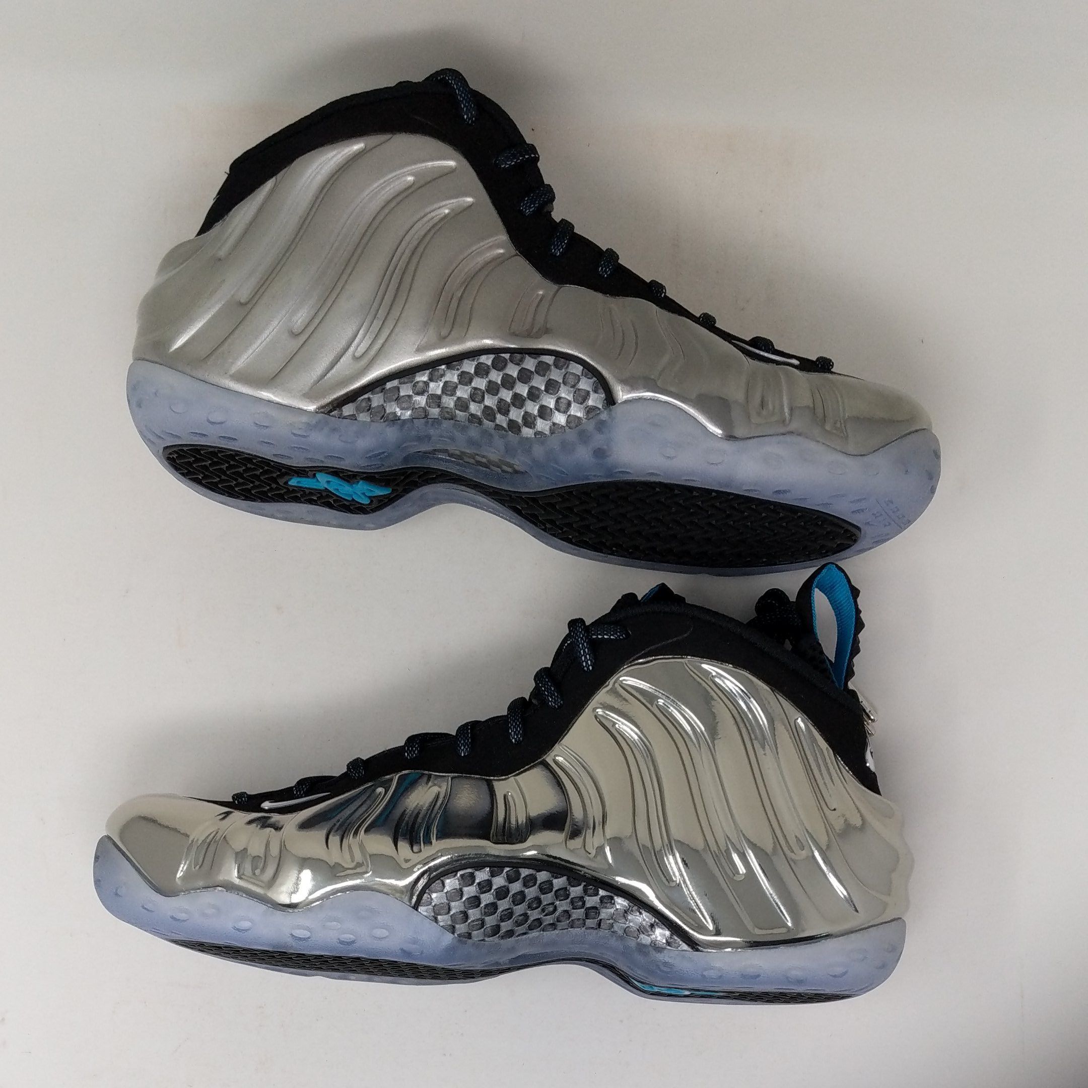 foamposite one qs