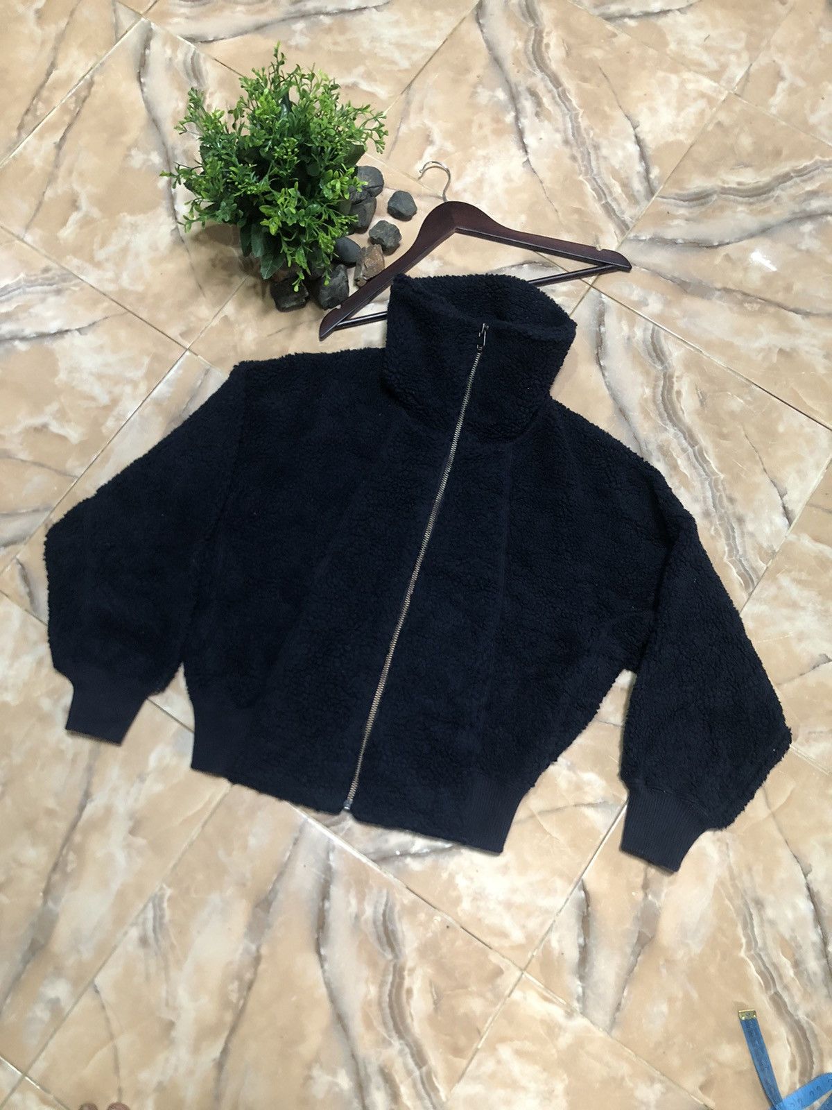 Jun Takahashi × Undercover × Uniqlo 🔥Steal🔥Undercover Uniqlo fleece Sherpa Size US L / EU 52-54 / 3 - 3 Thumbnail