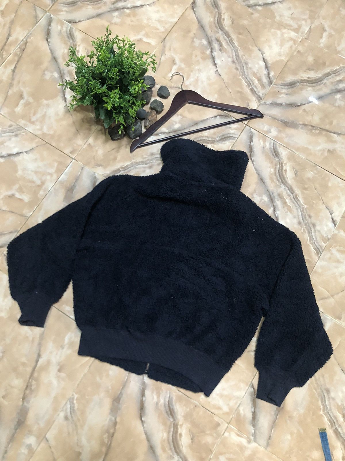 Jun Takahashi × Undercover × Uniqlo 🔥Steal🔥Undercover Uniqlo fleece Sherpa Size US L / EU 52-54 / 3 - 11 Thumbnail