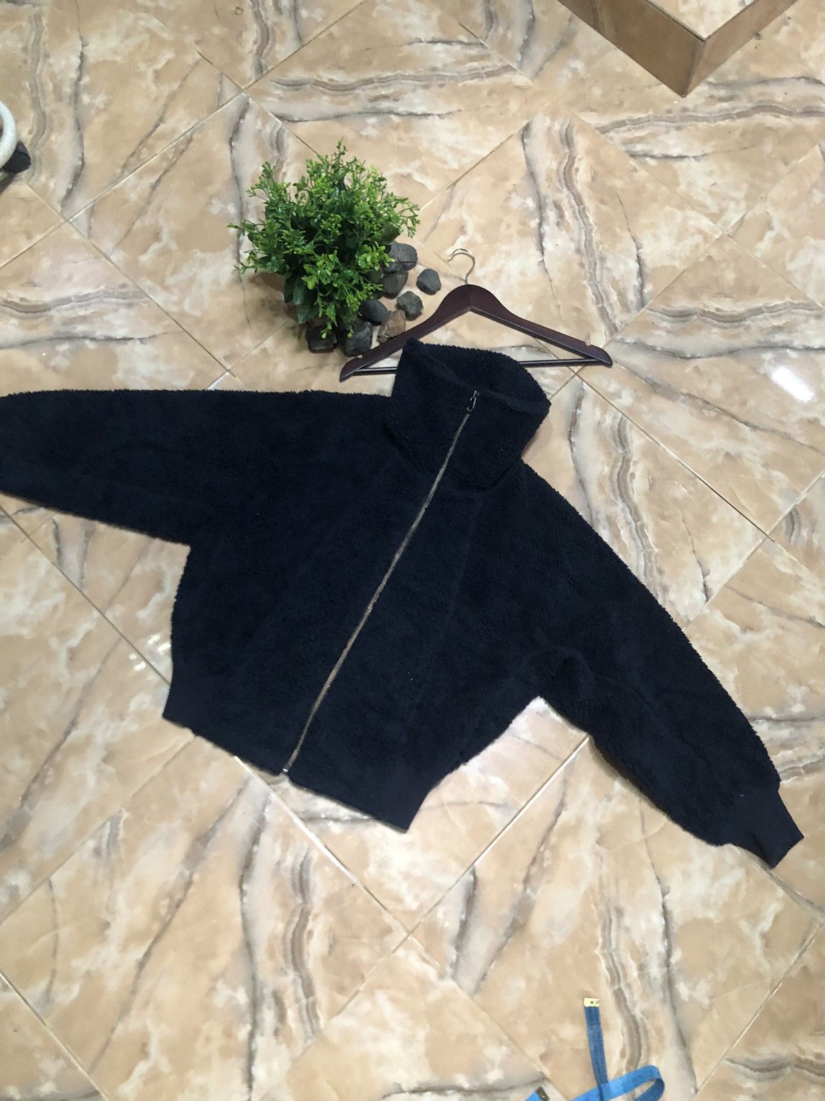 Jun Takahashi × Undercover × Uniqlo 🔥Steal🔥Undercover Uniqlo fleece Sherpa Size US L / EU 52-54 / 3 - 9 Thumbnail
