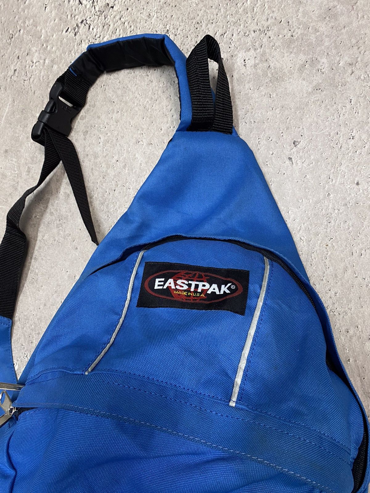 Vintage Y2K Sling bag USA Eastpak bagpack