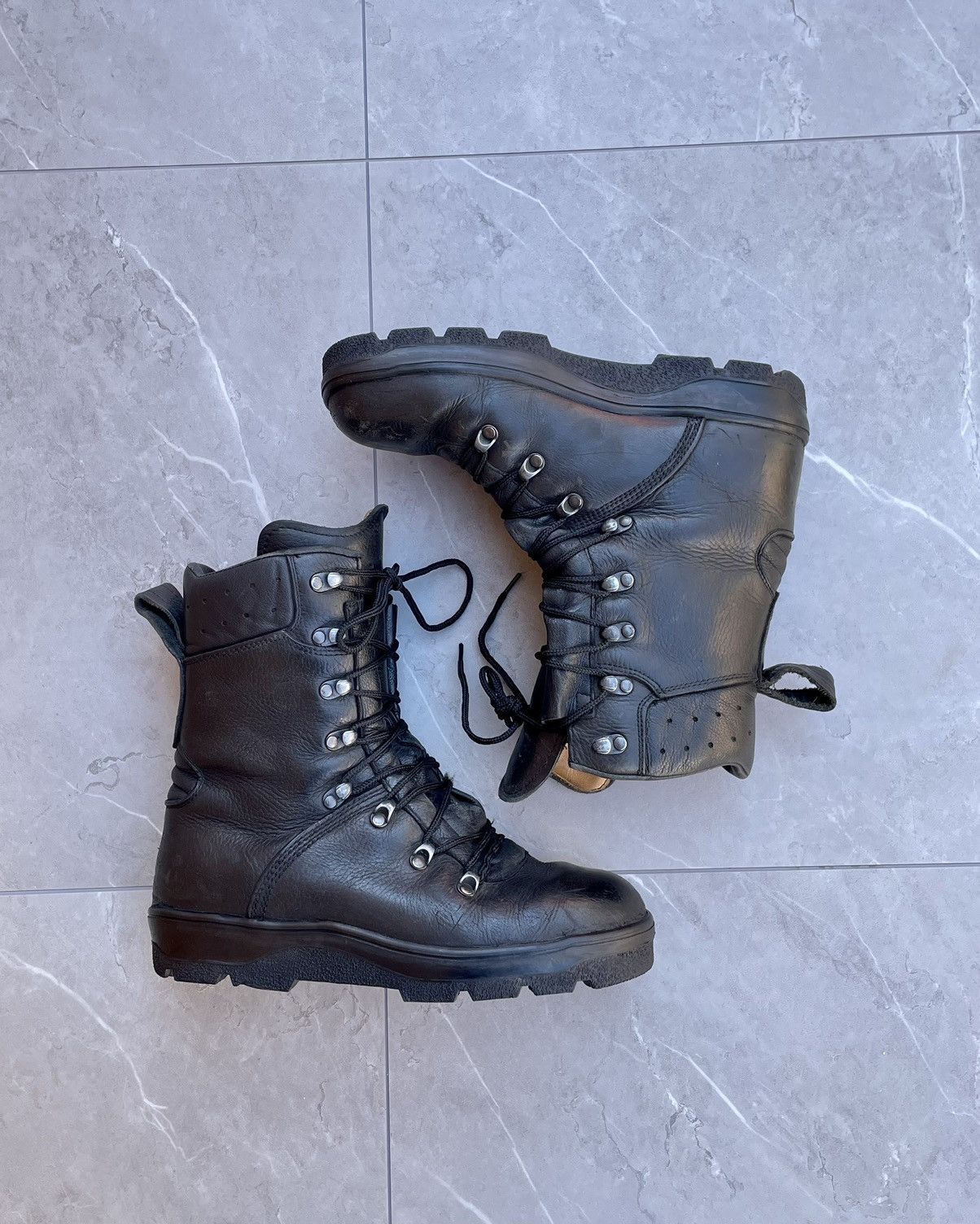 Vintage 1970s Vintage Military Black Leather Combat Boots Size US 9 / EU 42 - 1 Thumbnail