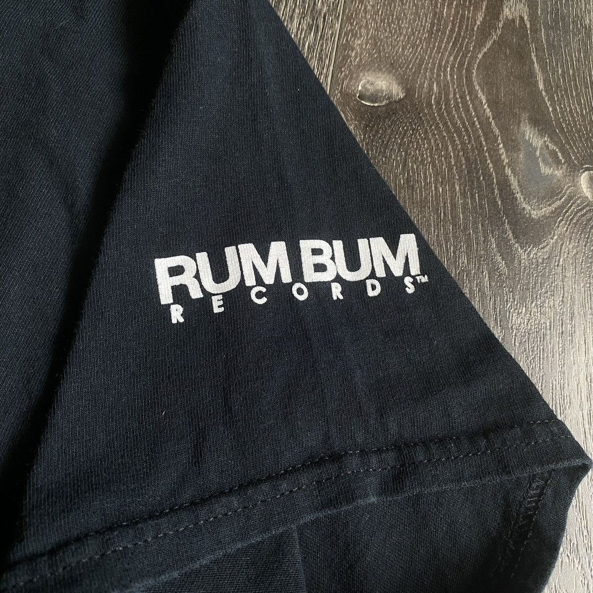 Band Tees Vintage 2000s Saliva Rumbum Records Skull Band Logo T Shirt Size US L / EU 52-54 / 3 - 4 Thumbnail