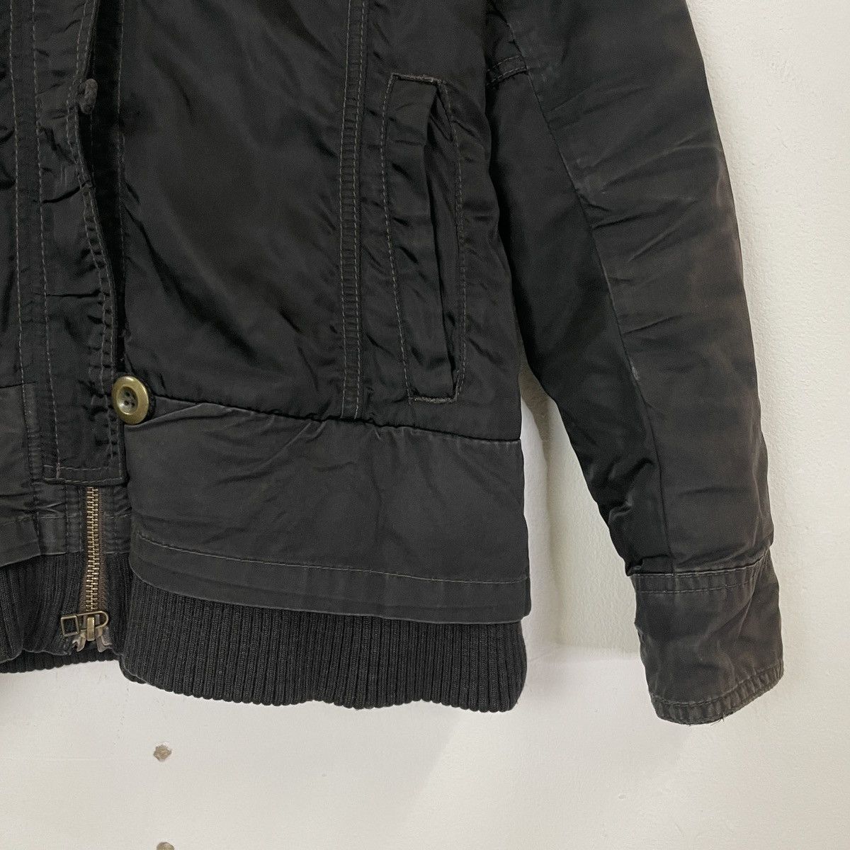 Avirex Vintage Avirex Army Design Zipper Ups Jacket Size US S / EU 44-46 / 1 - 2 Thumbnail