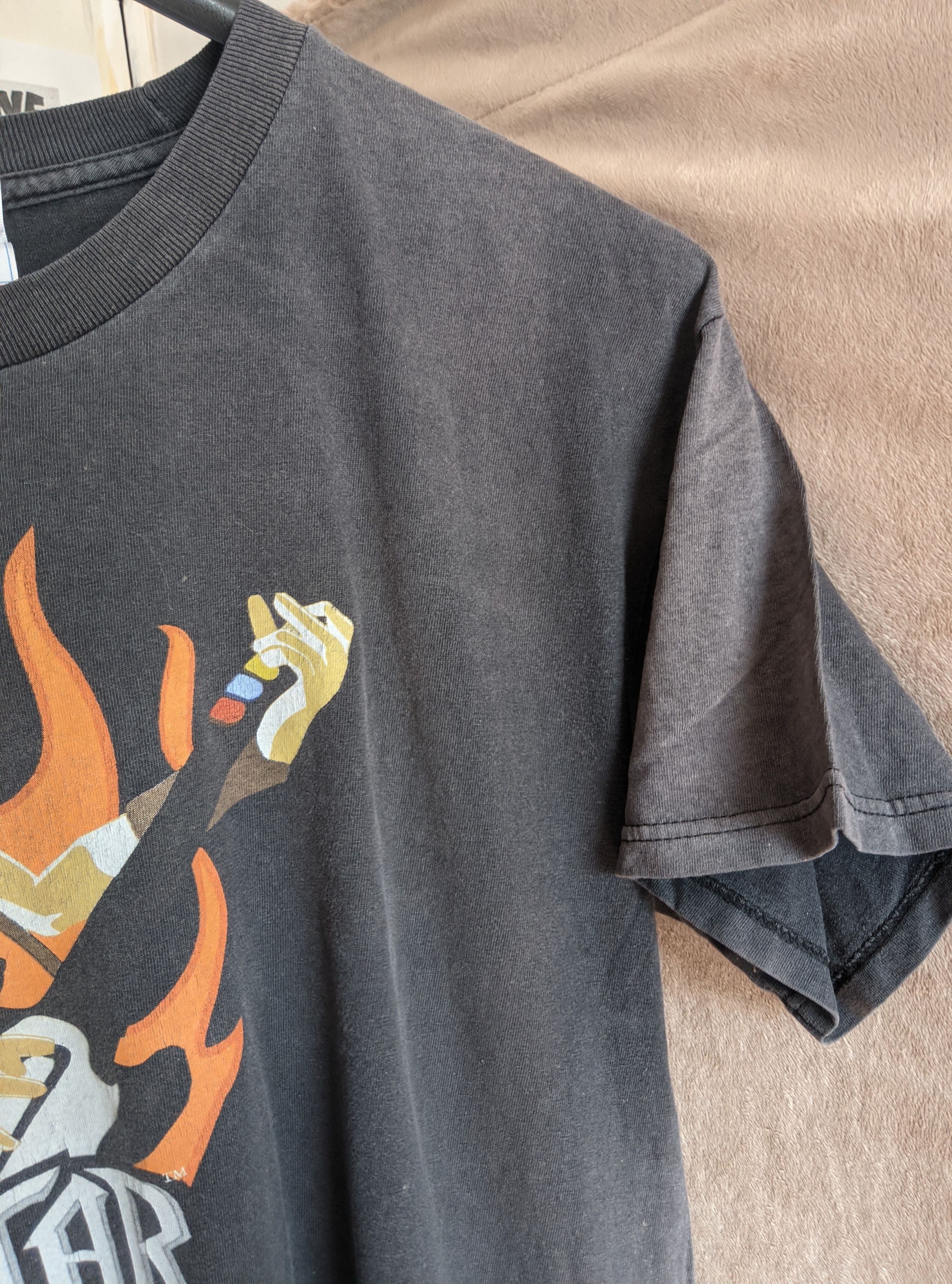 Vintage Vintage 2007 guitar hero johnny napalm t shirt Size US L / EU 52-54 / 3 - 9 Thumbnail