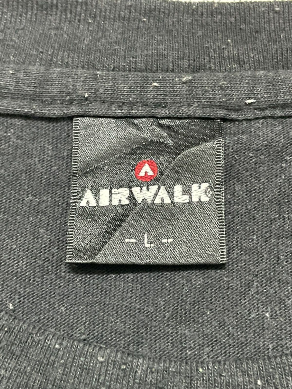 Other Vintage Airwalk Long Slave T-Shirt Size US L / EU 52-54 / 3 - 6 Thumbnail