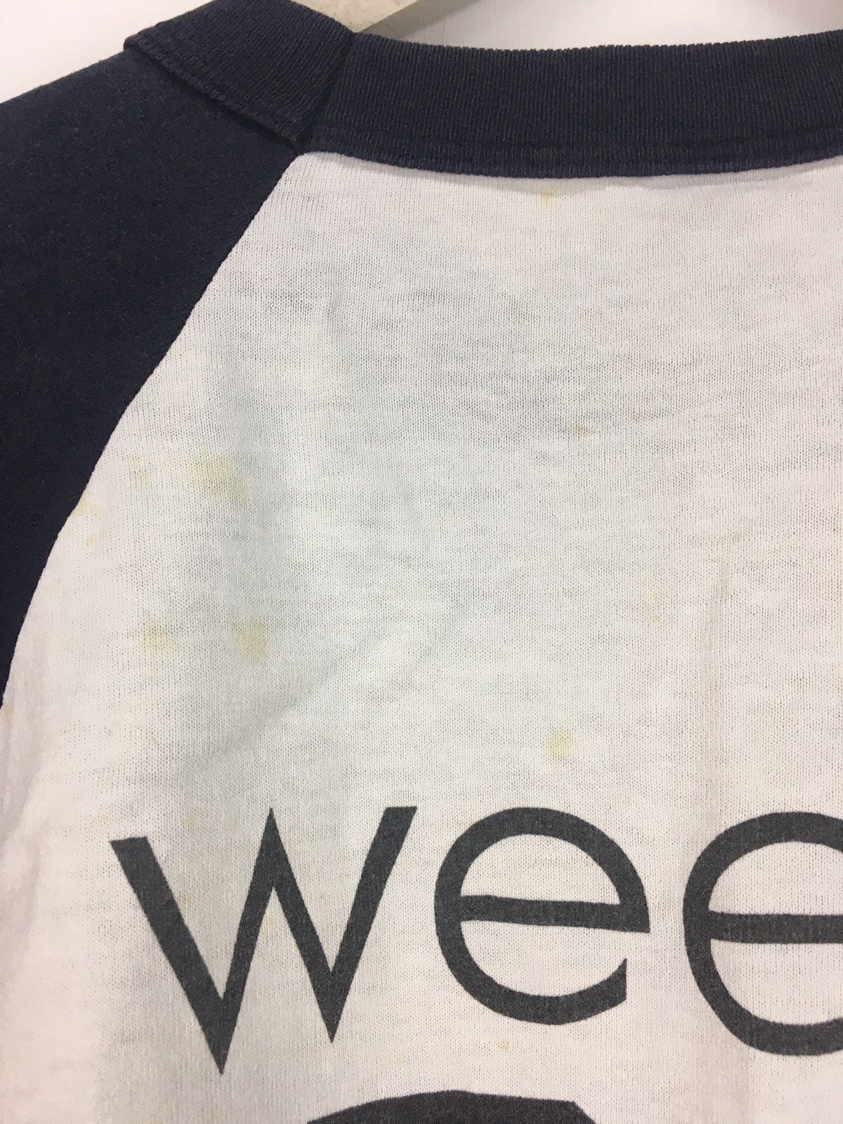 Band Tees Vintage Y2K Weezer band distress t shirt Size US L / EU 52-54 / 3 - 9 Thumbnail