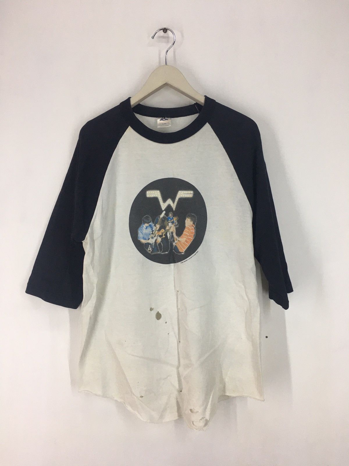 Band Tees Vintage Y2K Weezer band distress t shirt Size US L / EU 52-54 / 3 - 1 Thumbnail