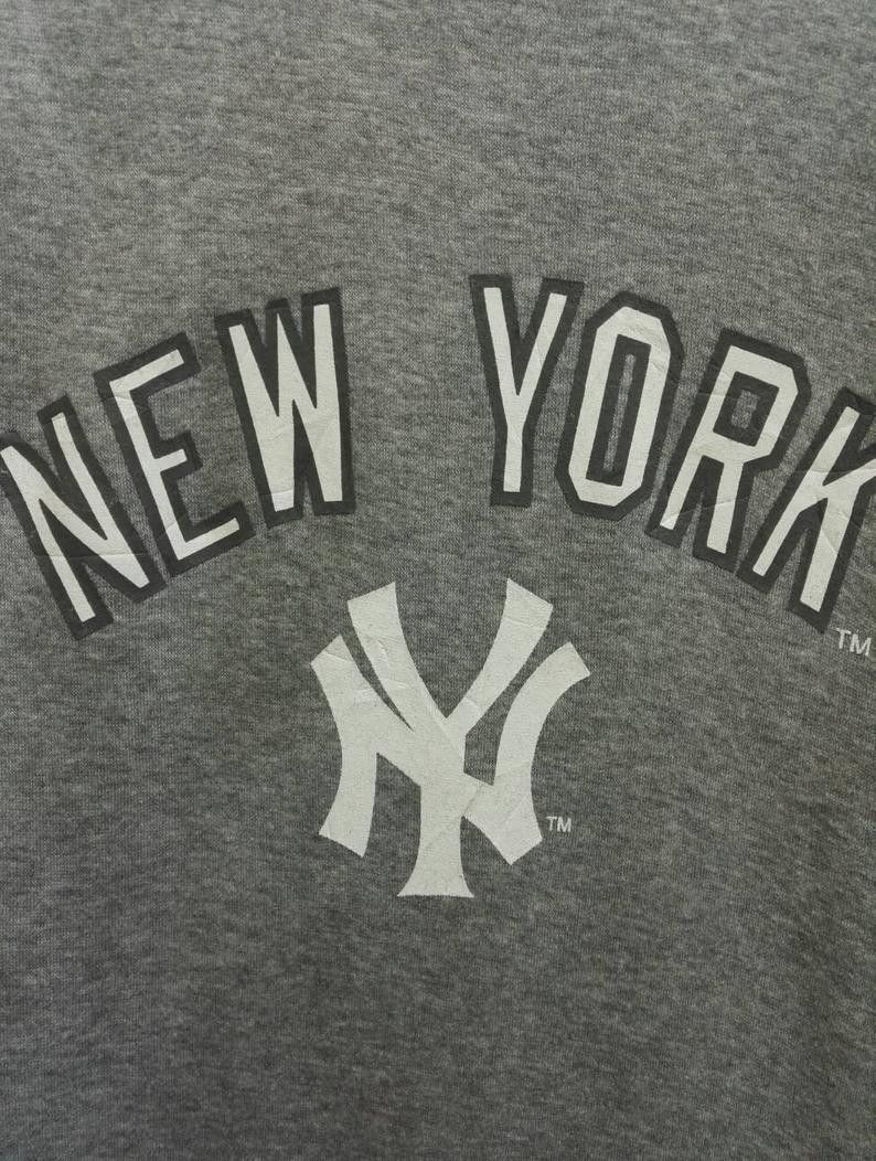 MLB 🔥Rare🔥 MLB New York Sweatshirt Relaxing Wear Big Logo (C8) Size US M / EU 48-50 / 2 - 4 Thumbnail