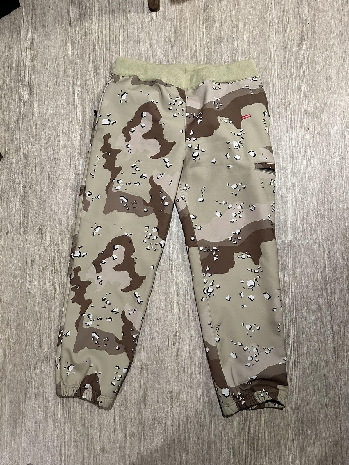 Supreme desert outlet camo pants