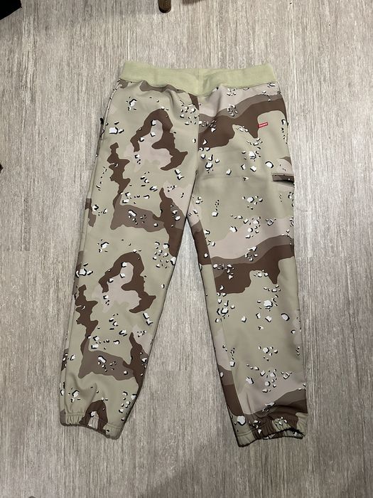 Supreme Supreme WINDSTOPPER® Sweatpant Style: Chocolate Chip Camo