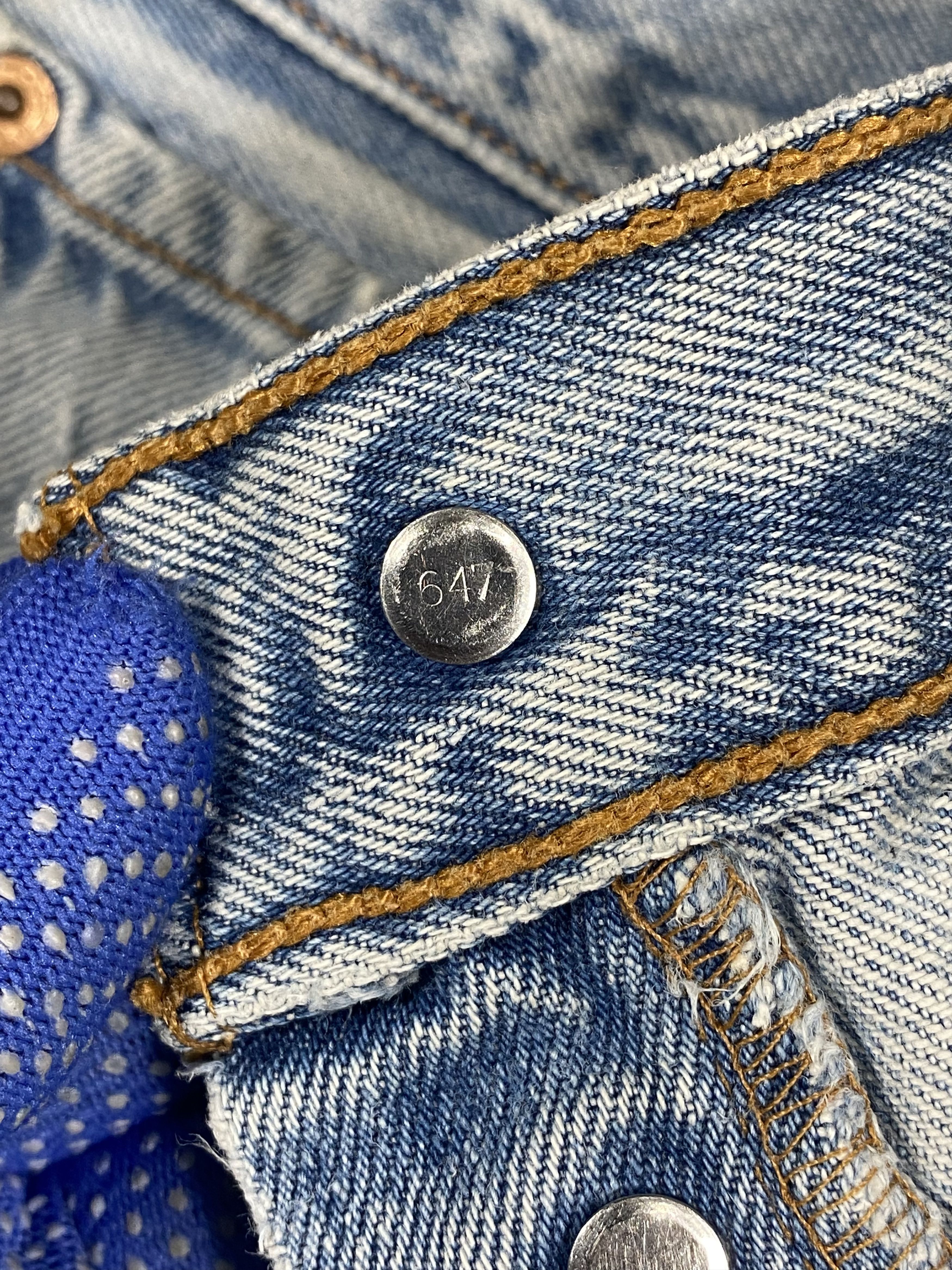 Levi's Vintage Clothing RARE🔥Vintage Levis 501xx USA Distressed Kurt Kobain Size US 31 - 9 Thumbnail