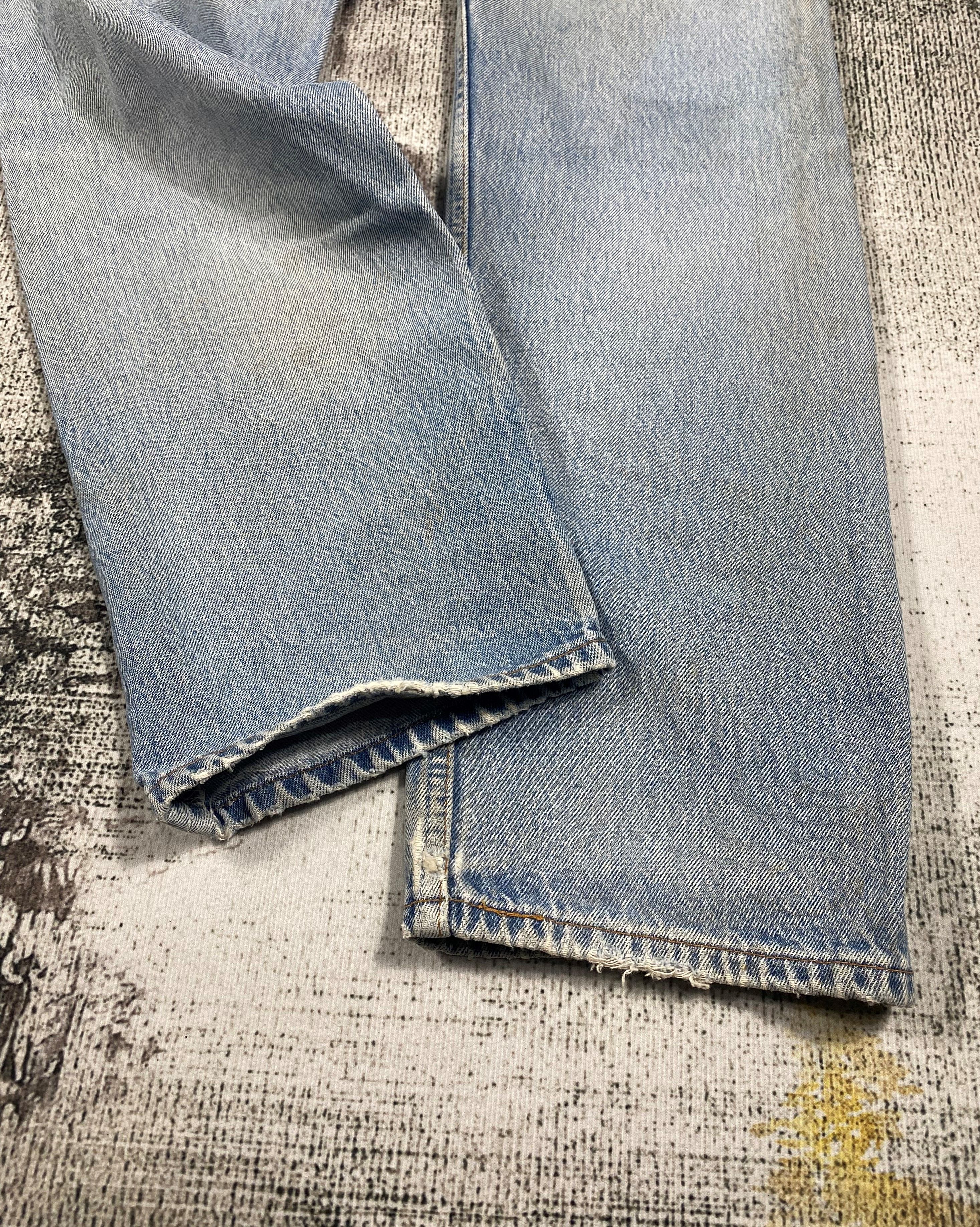 Levi's Vintage Clothing RARE🔥Vintage Levis 501xx USA Distressed Kurt Kobain Size US 31 - 15 Thumbnail