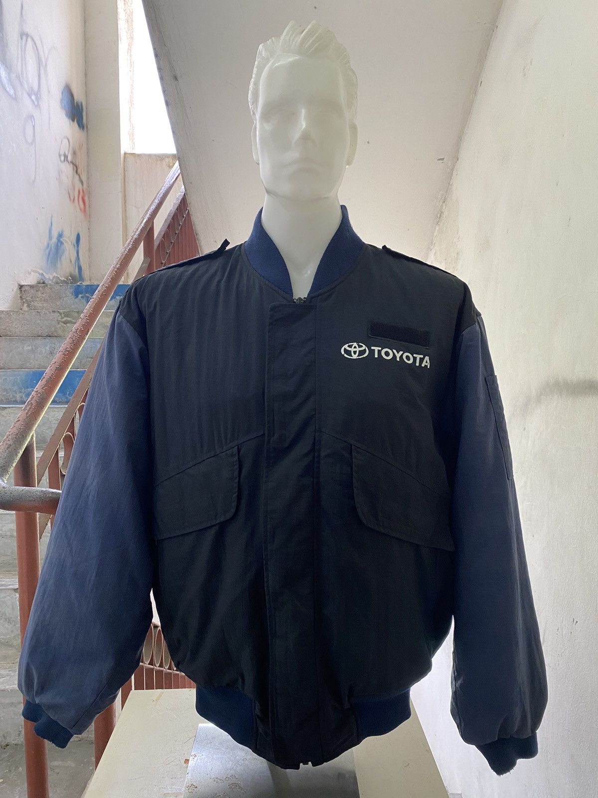 Japanese Brand × Other × Vintage VTG 90s DISTRESSED TOYOTA FLIGHT MILITARY BOMBER JACKET Size US L / EU 52-54 / 3 - 2 Thumbnail