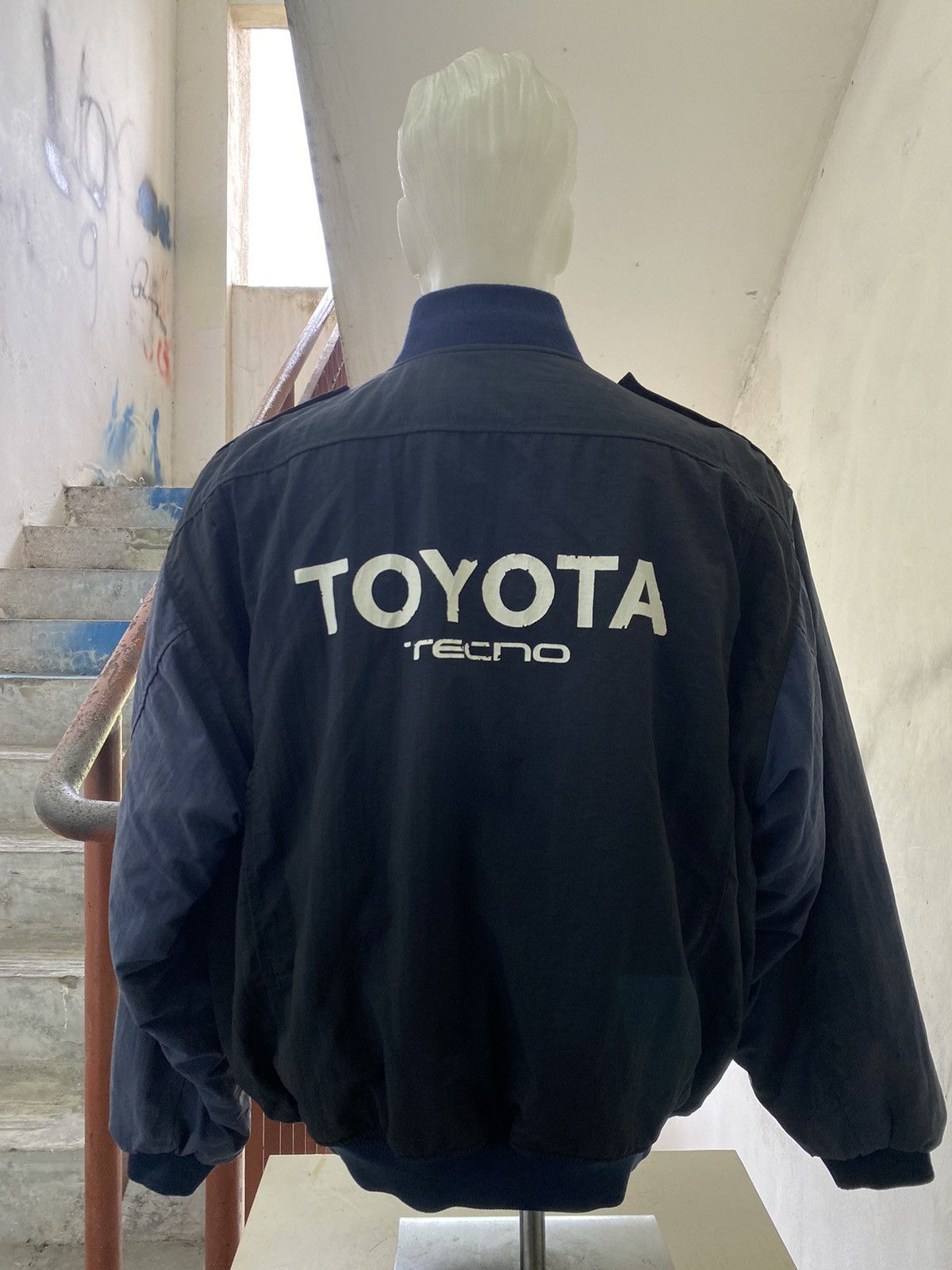 Japanese Brand × Other × Vintage VTG 90s DISTRESSED TOYOTA FLIGHT MILITARY BOMBER JACKET Size US L / EU 52-54 / 3 - 1 Thumbnail