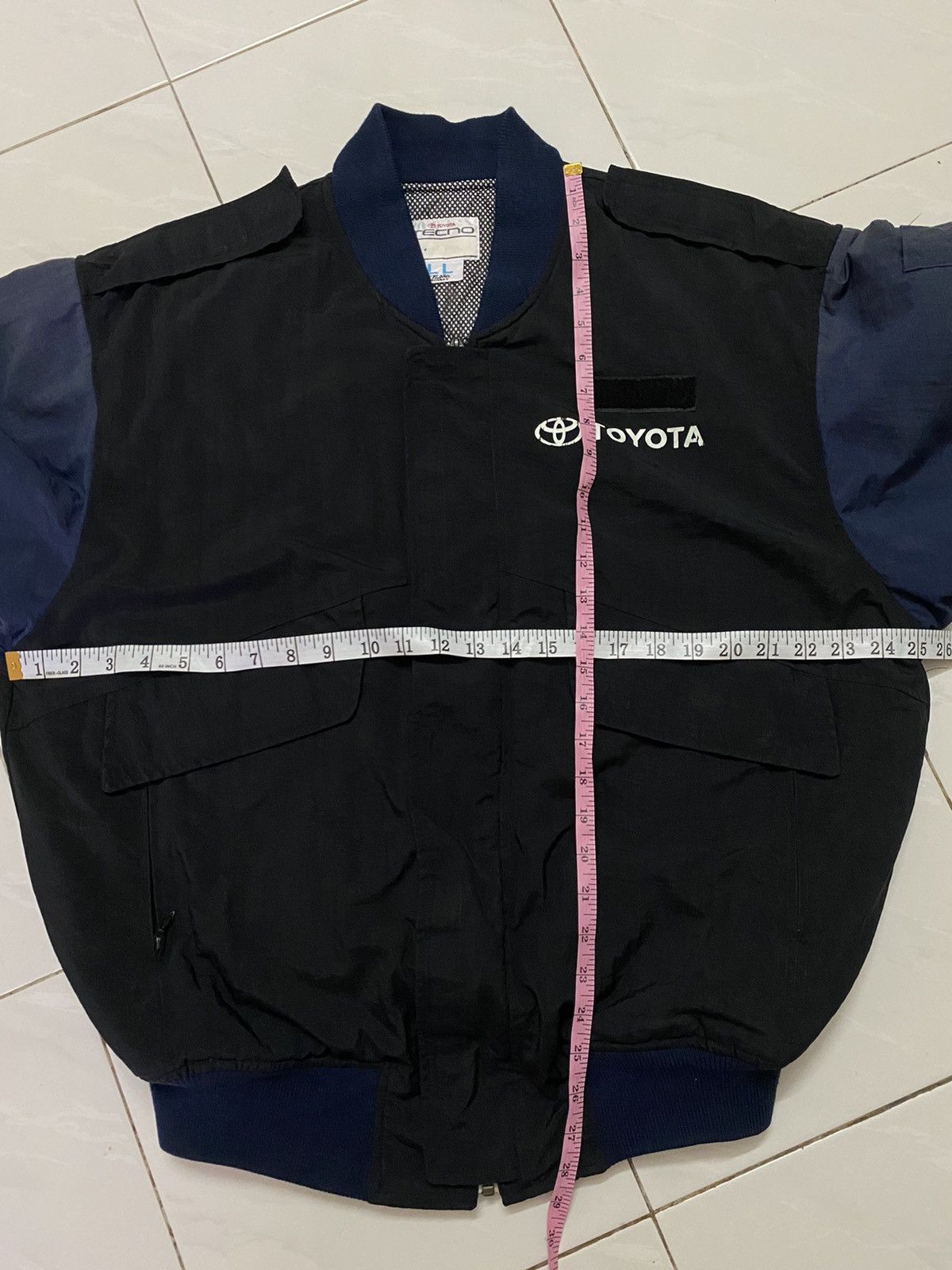 Japanese Brand × Other × Vintage VTG 90s DISTRESSED TOYOTA FLIGHT MILITARY BOMBER JACKET Size US L / EU 52-54 / 3 - 12 Thumbnail