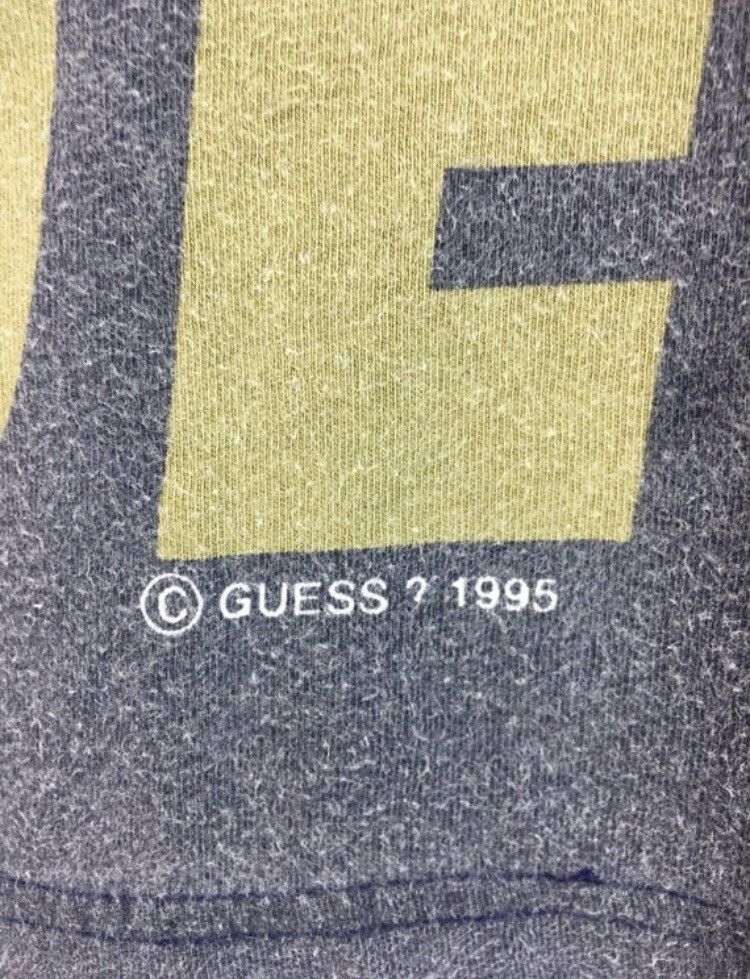 Guess Vintage 90s Guess American Tradition overprint t shirt Size US L / EU 52-54 / 3 - 4 Thumbnail