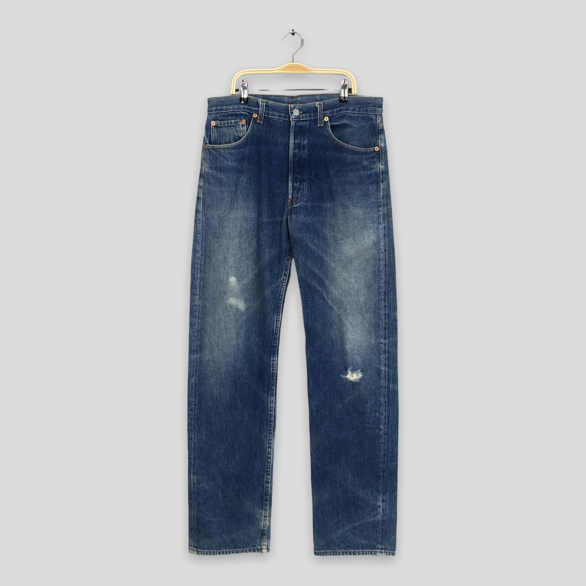 image of Distressed Denim x Levis Size 32X32.5 Vintage 90's Levi's 501 Faded Blue Jeans, Men's