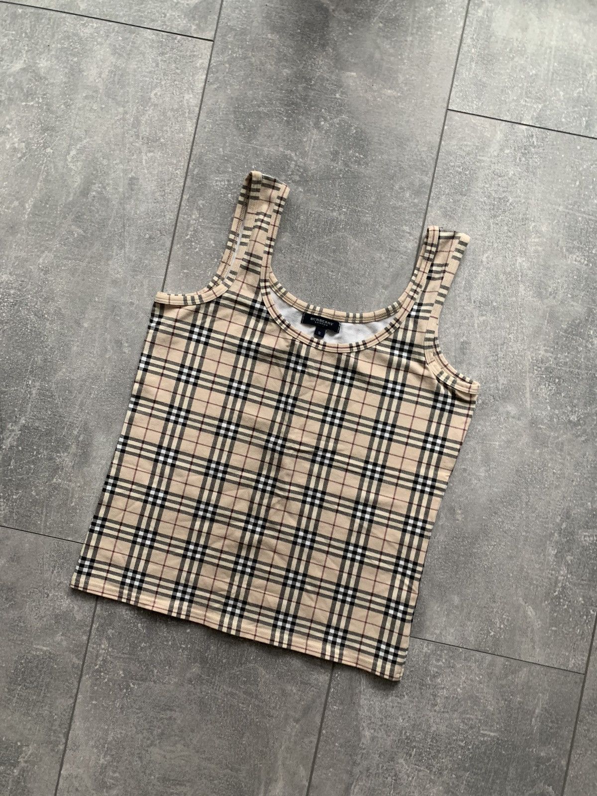 Burberry vintage nova check full print top