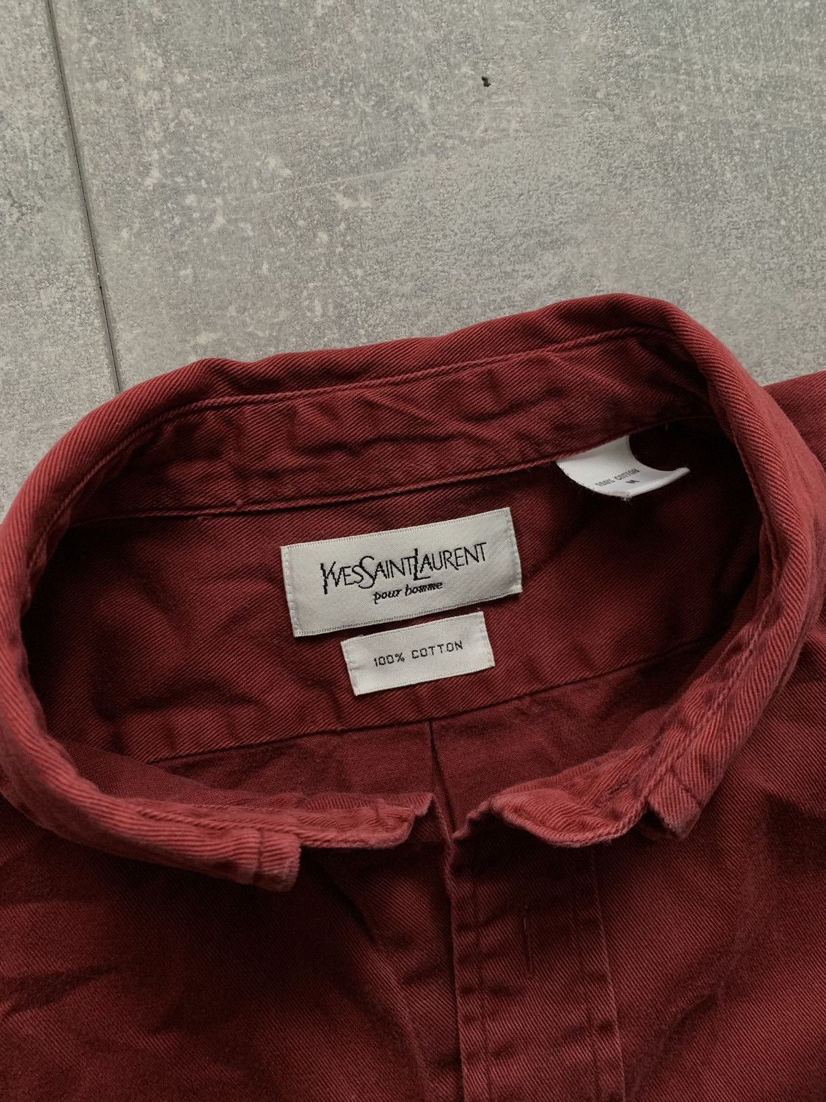 Yves Saint Laurent Yves Saint Laurent red cotton logo shirt Size US M / EU 48-50 / 2 - 5 Thumbnail