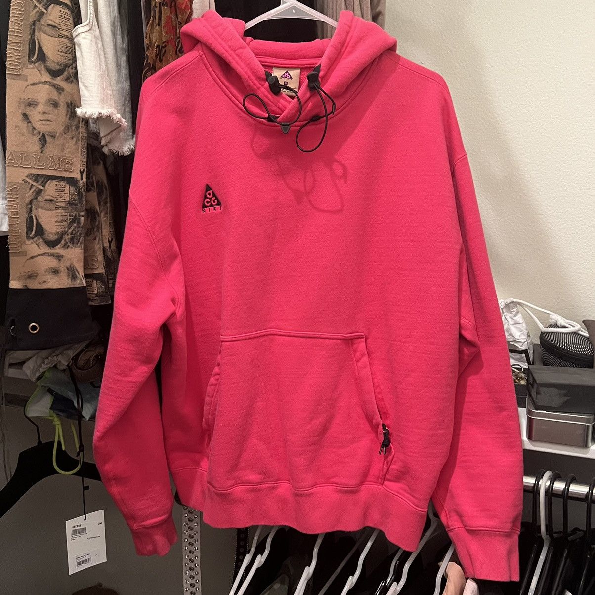 Nike acg pink hoodie hotsell