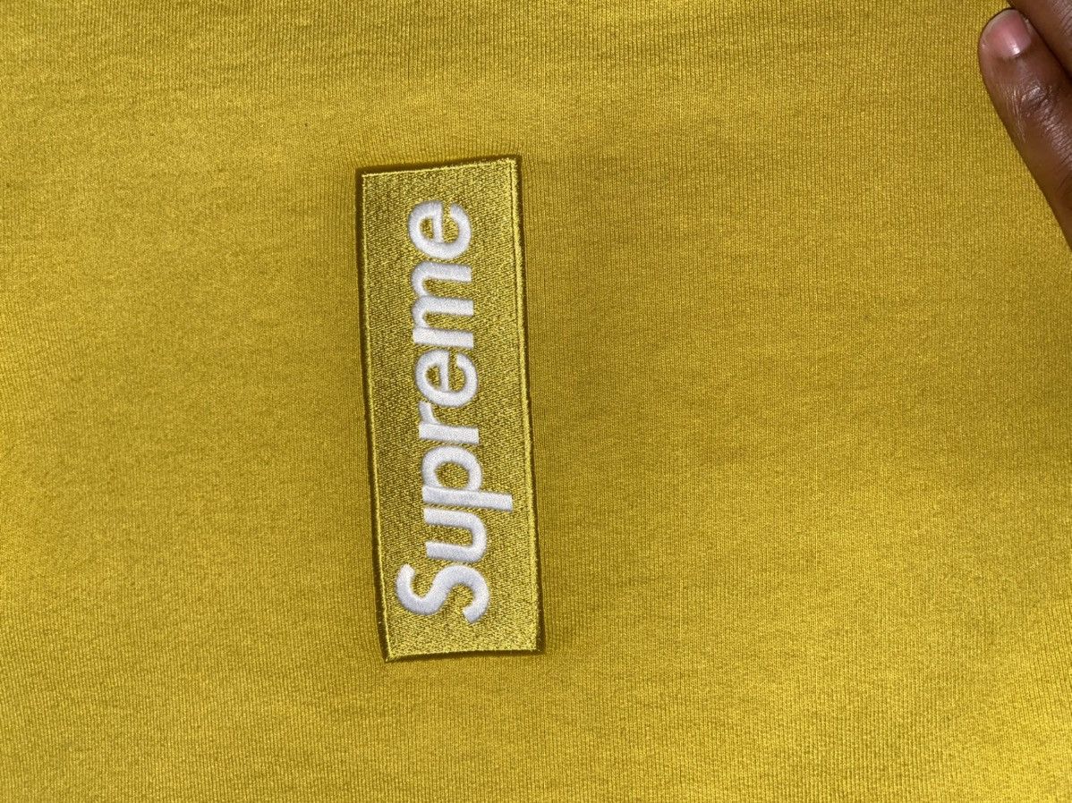 Supreme Supreme Mustard Box Logo Crewneck FW18 Size US XL / EU 56 / 4 - 2 Thumbnail