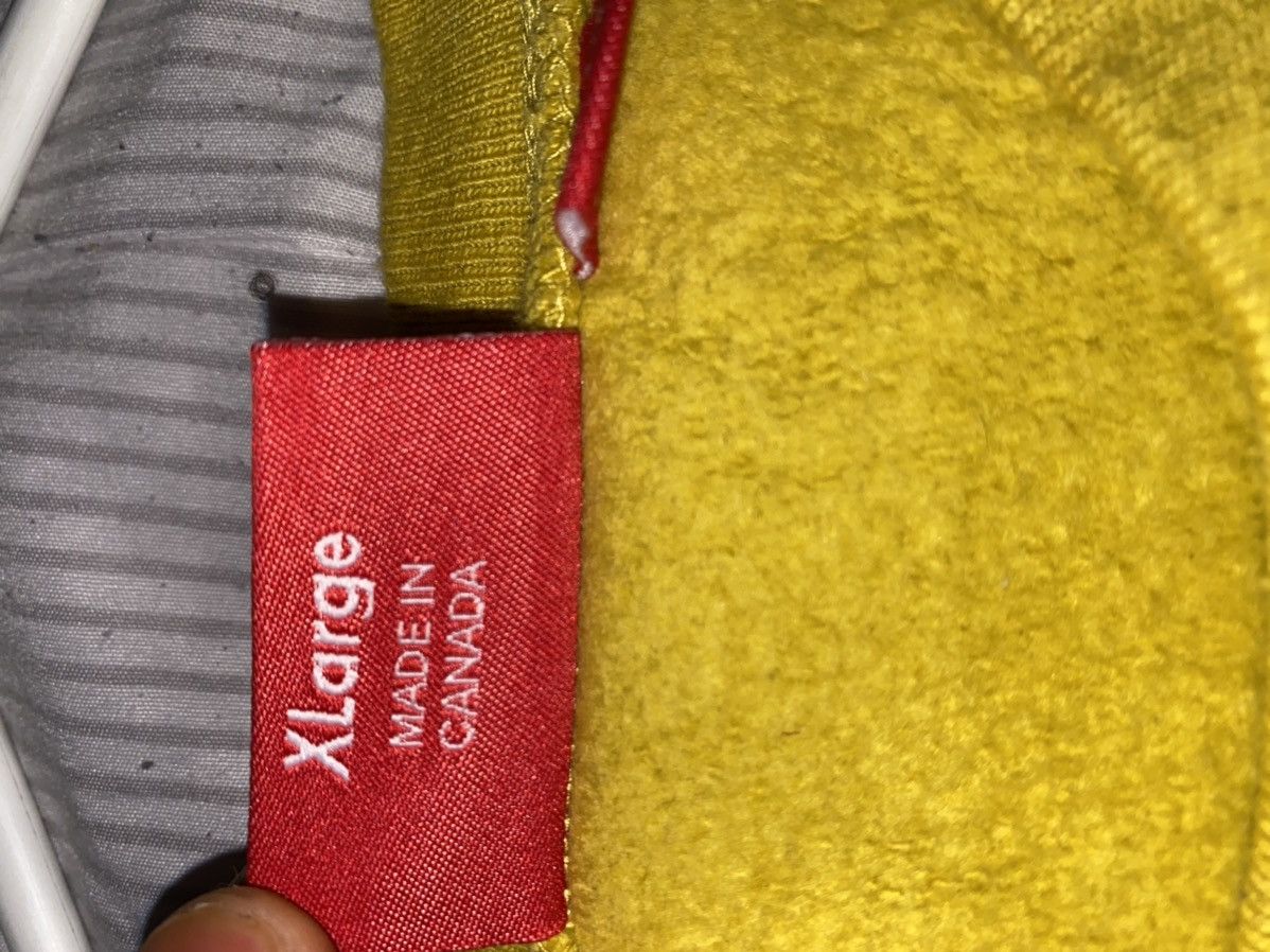 Supreme Supreme Mustard Box Logo Crewneck FW18 Size US XL / EU 56 / 4 - 4 Thumbnail