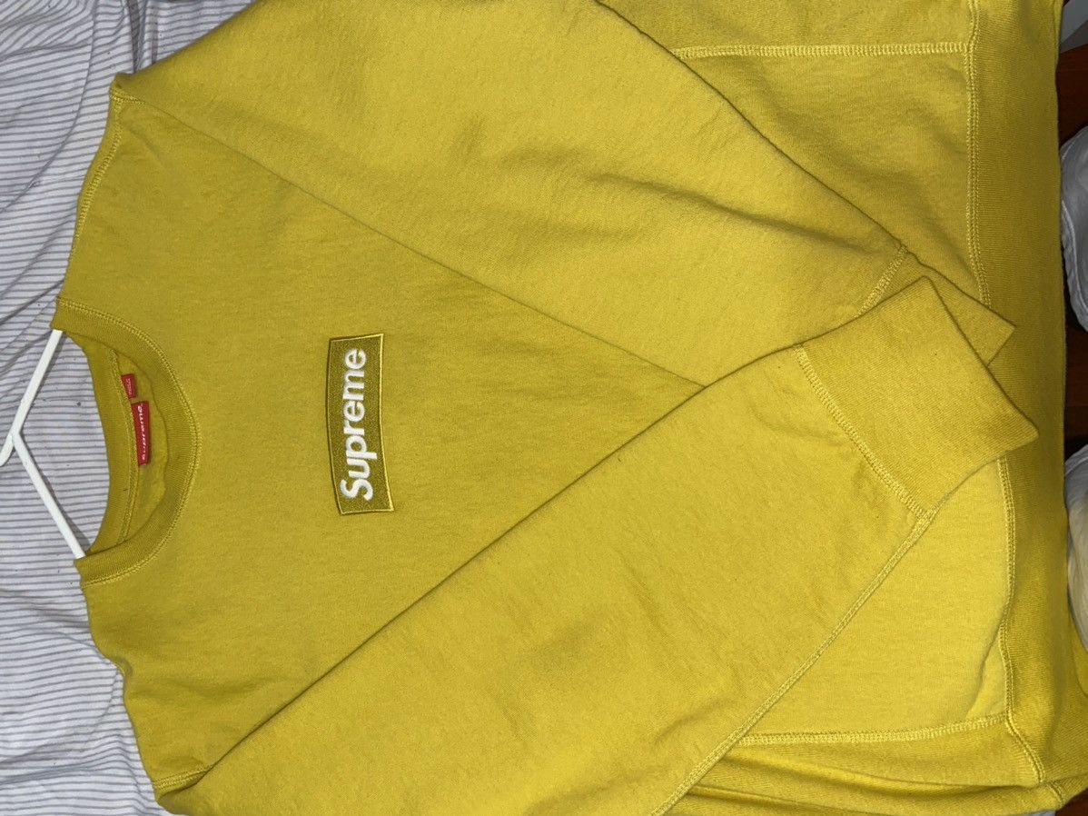 Supreme Supreme Mustard Box Logo Crewneck FW18 Size US XL / EU 56 / 4 - 1 Thumbnail