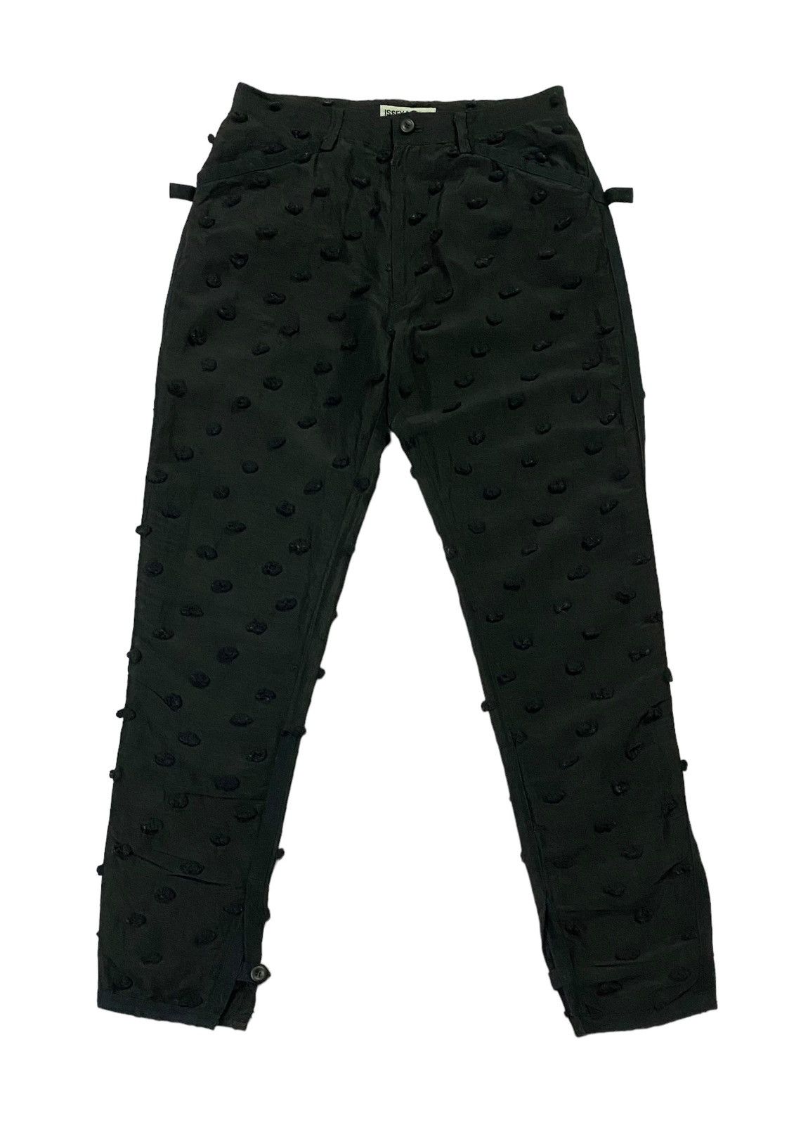 Issey Miyake Rare‼️Issey Miyake Decorated With Embossed Patterns Pants Size 28" / US 6 / IT 42 - 2 Thumbnail
