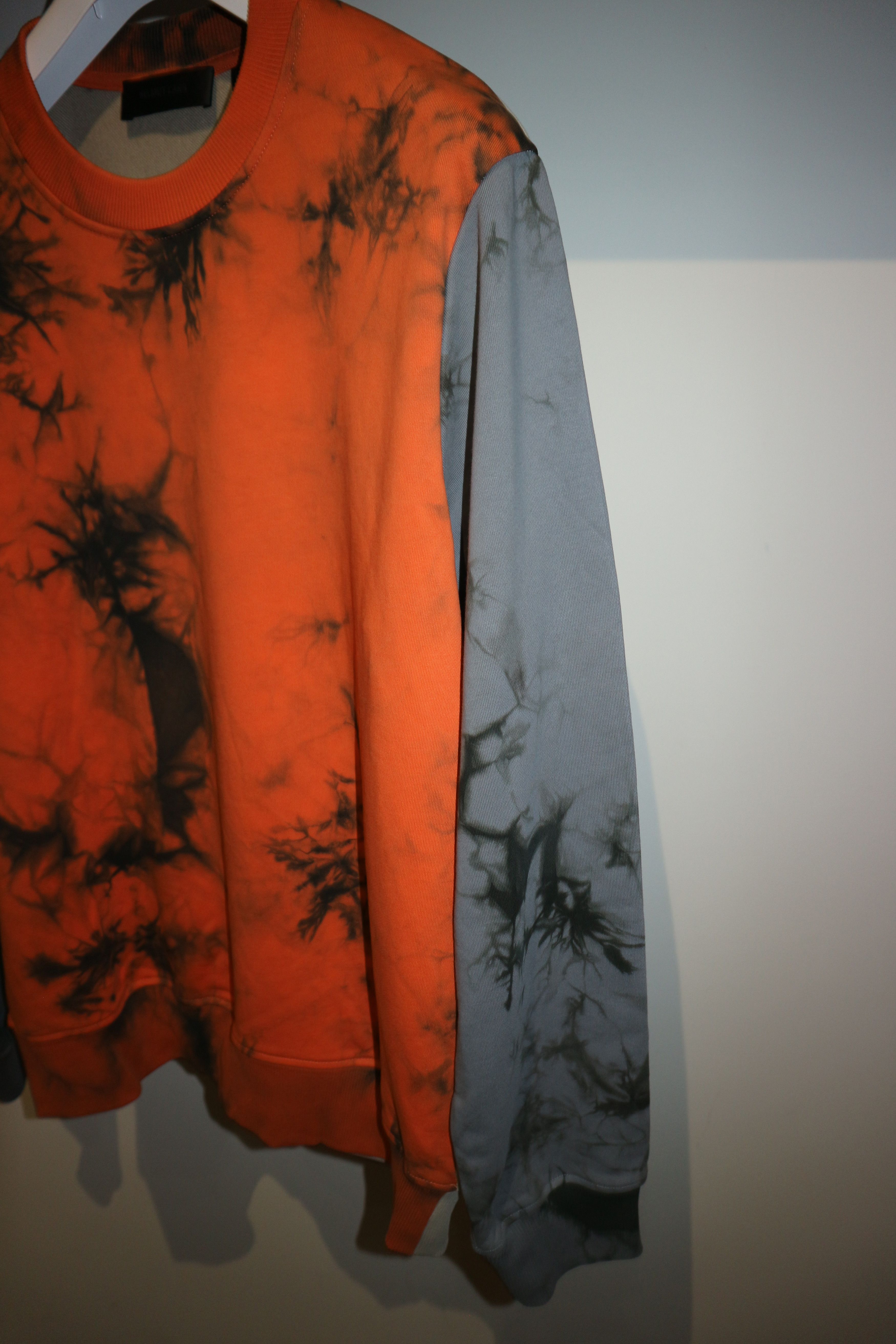 Helmut Lang tie dye logo print sweatshirt Size US XL / EU 56 / 4 - 3 Thumbnail