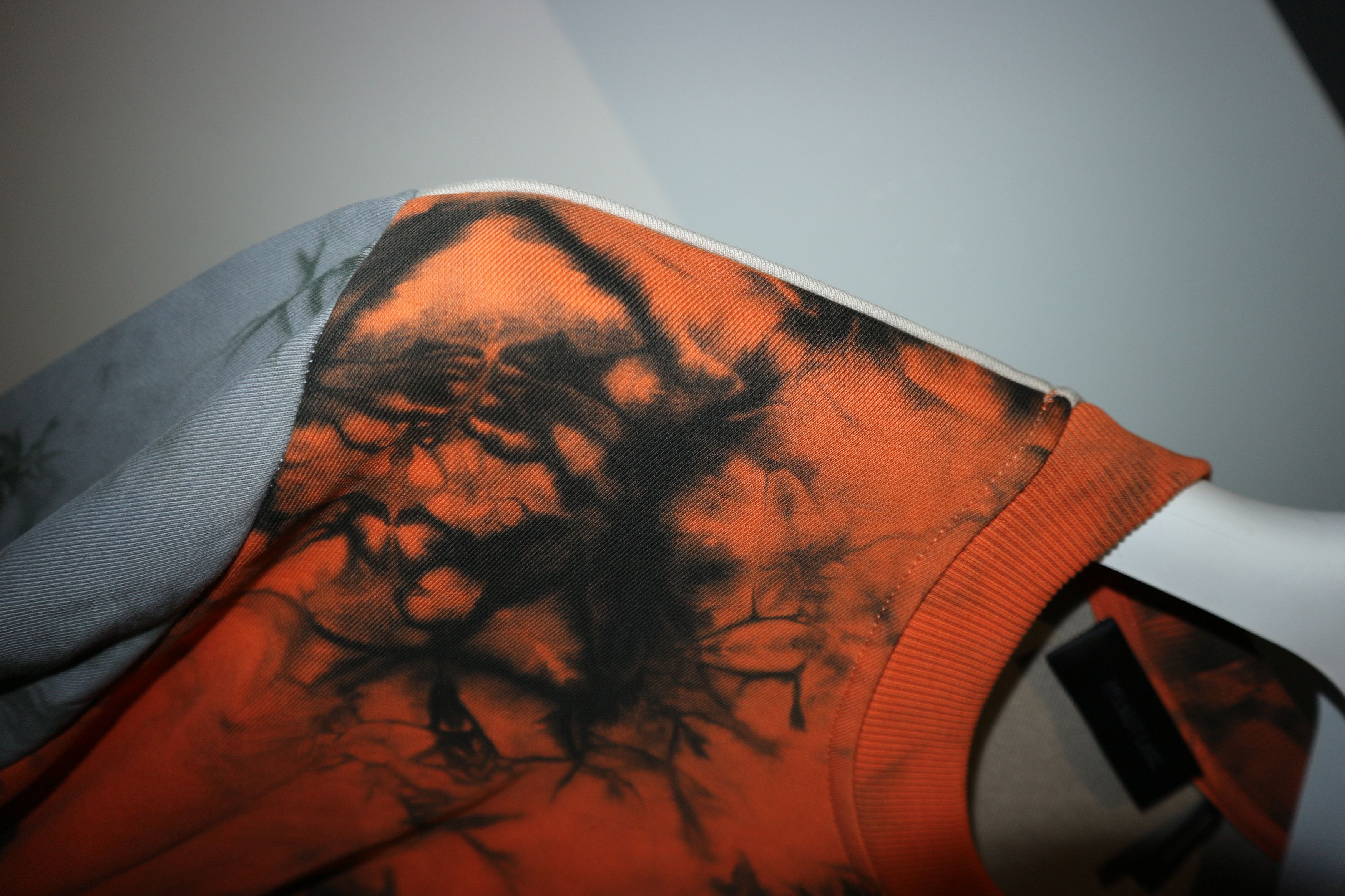 Helmut Lang tie dye logo print sweatshirt Size US XL / EU 56 / 4 - 5 Thumbnail