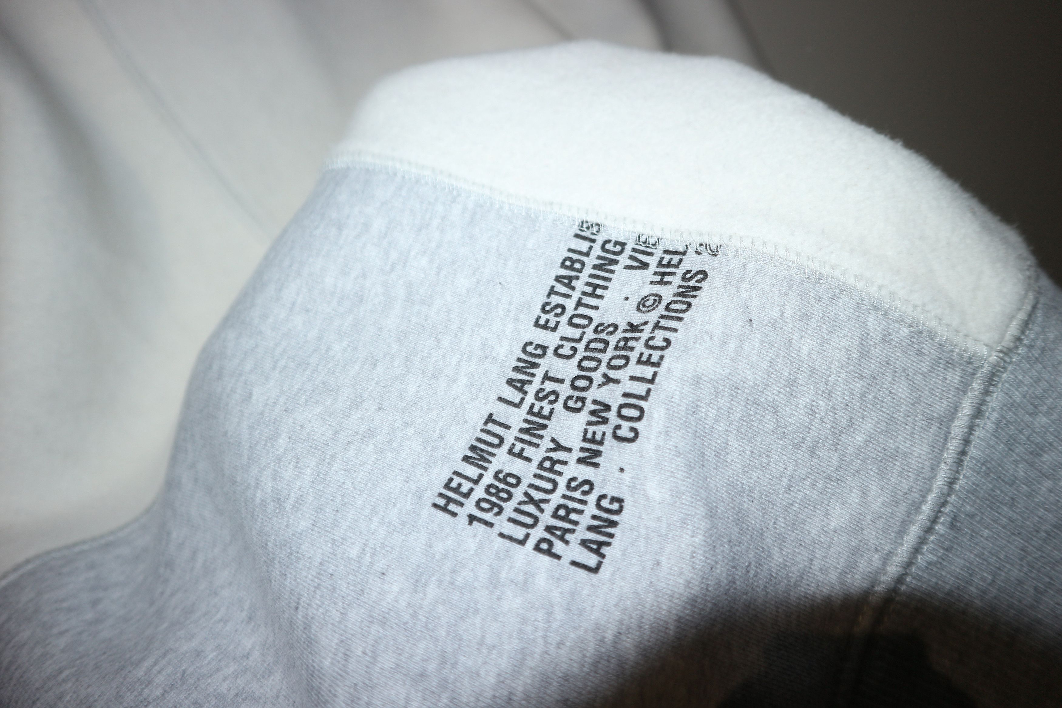 Helmut Lang Grey & Off-White Colorblock Crewneck Size US S / EU 44-46 / 1 - 11 Thumbnail