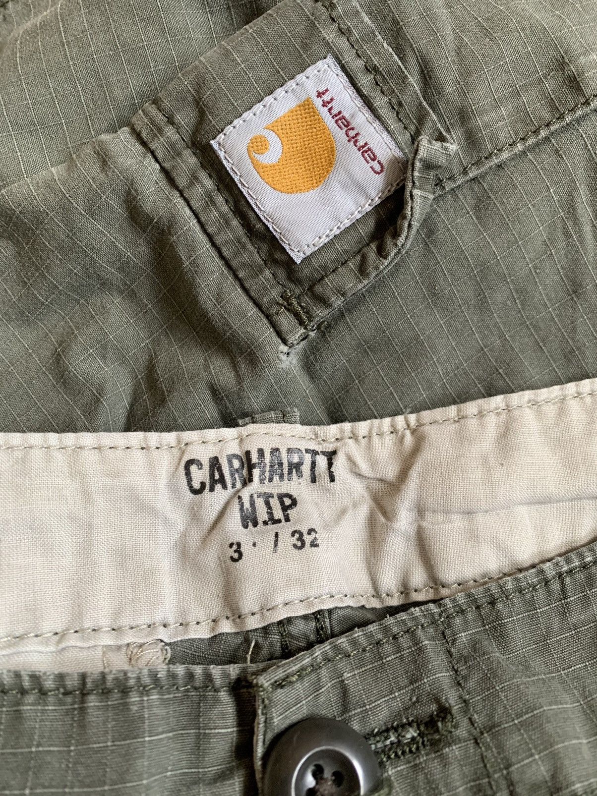 Carhartt Carhartt Wip Distressed khaki cargo aviation pants logo Size US 31 - 8 Thumbnail